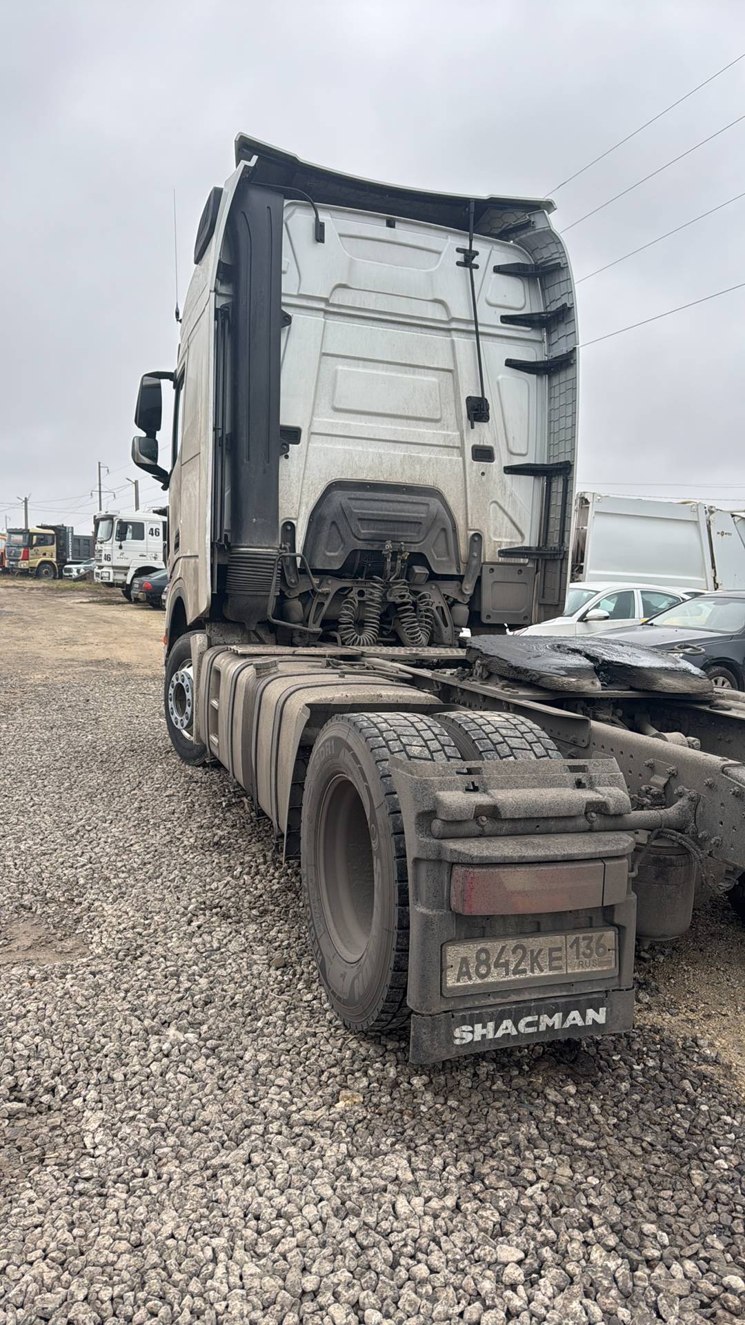 Shacman SX4188YY381,  317 149 км, 2023 года в лизинг