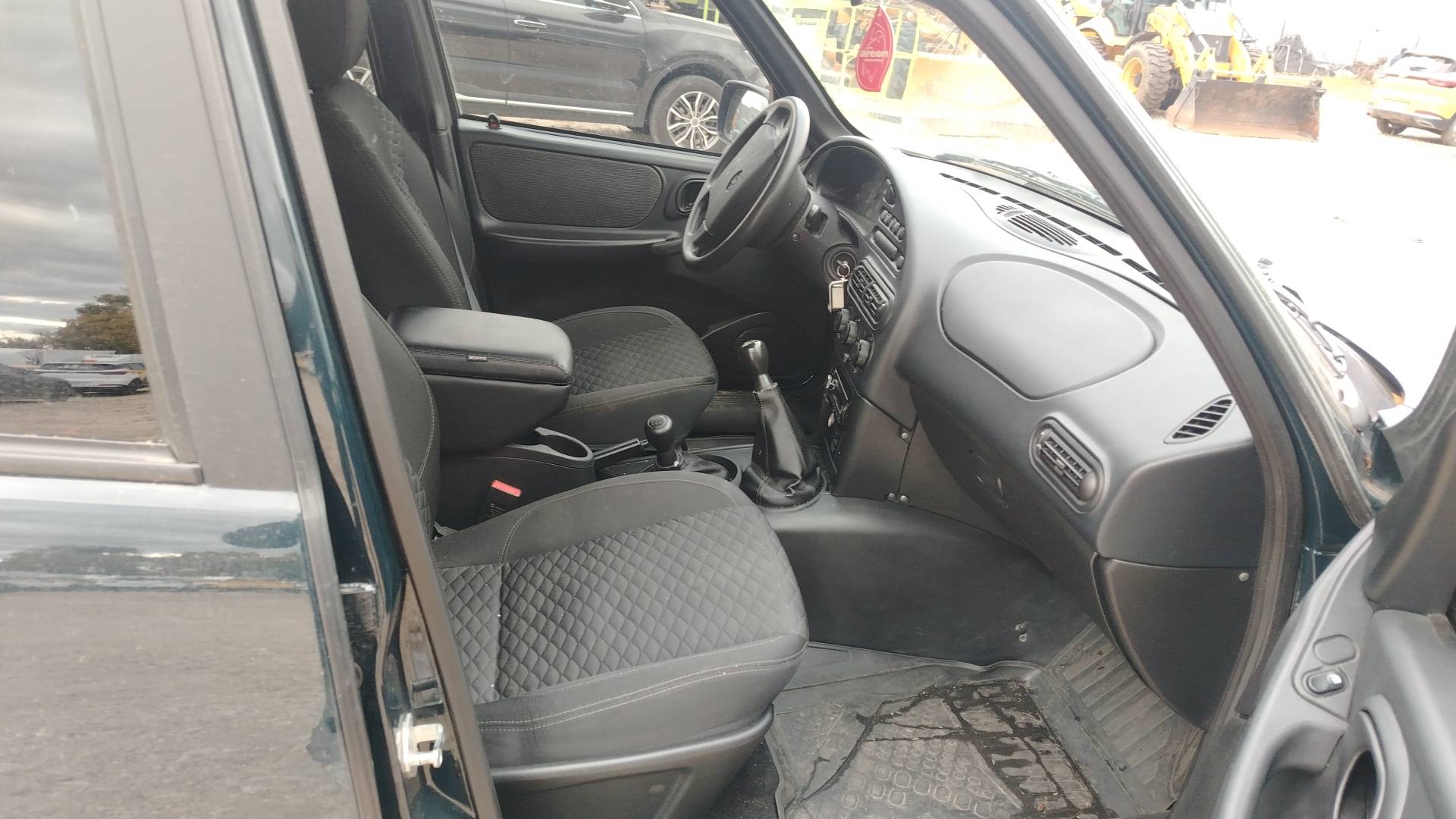 Lada Niva Travel,  79 765 км, 2023 года