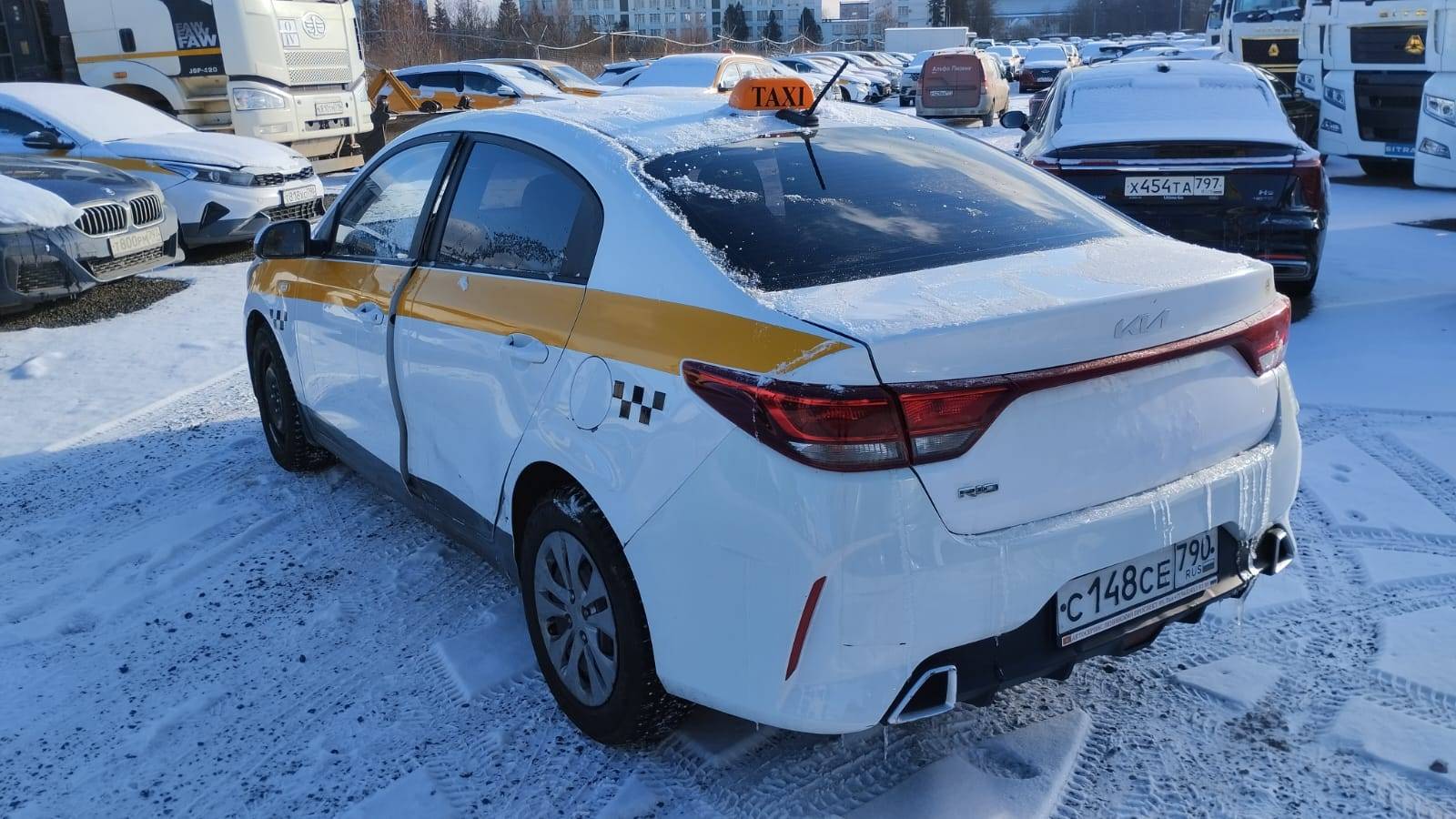 KIA Rio,  262 183 км, 2021 года в лизинг