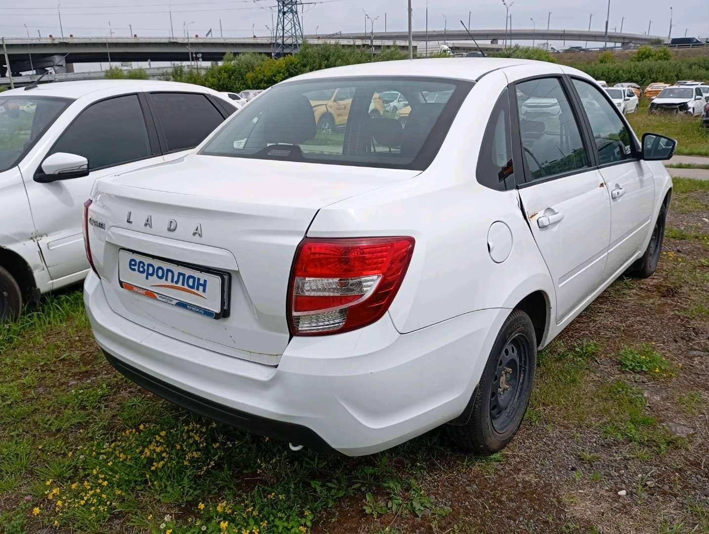 Lada Granta седан,  92 397 км, 2023 года в лизинг