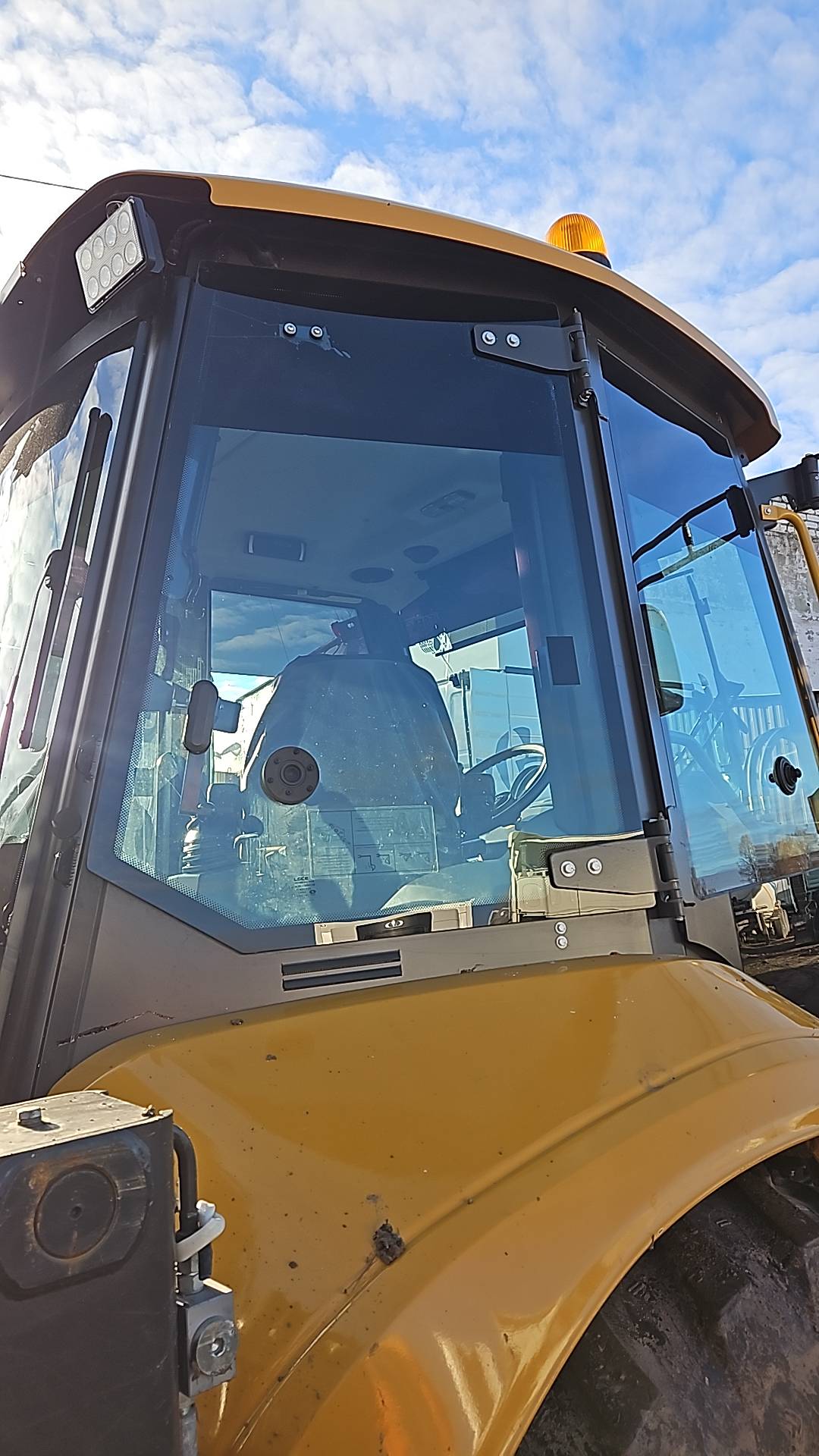 SDLG/LGCE B877F, 2024 года в лизинг