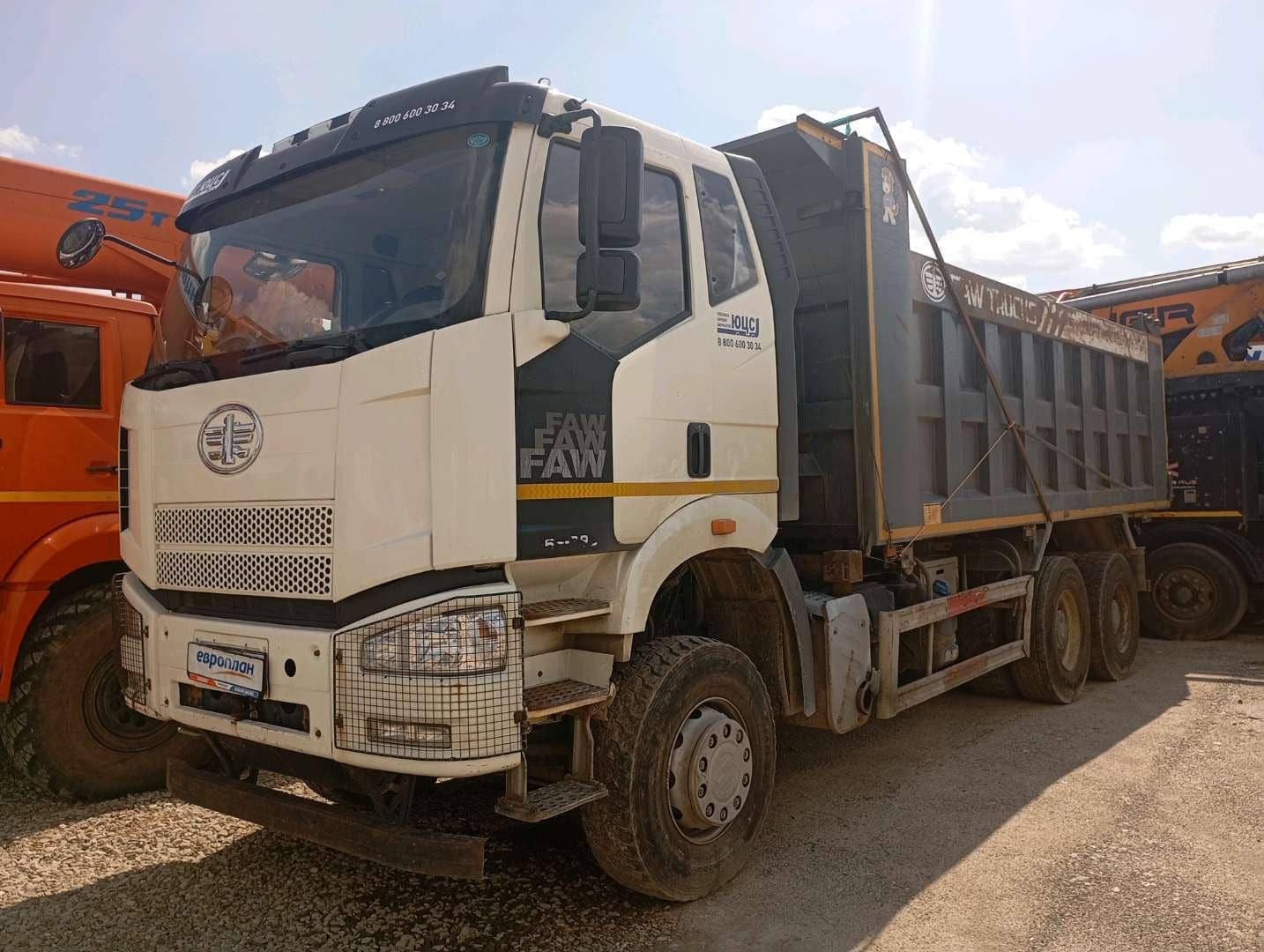 FAW CA3250P66K24T1E5 6х4,  201 489 км, 2022 года в лизинг