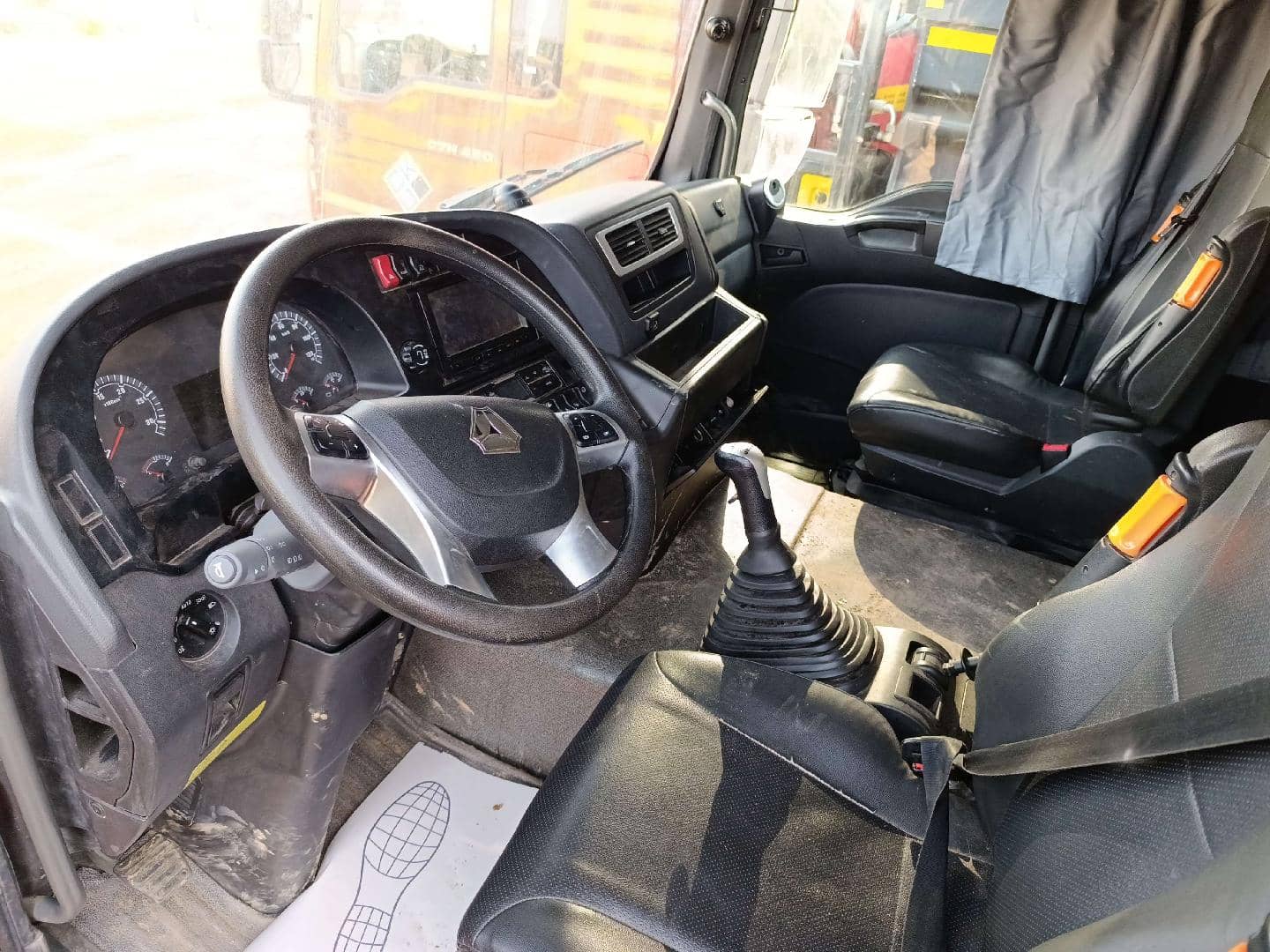 Sitrak ZZ3406V455ME,  24 266 км, 2024 года в лизинг