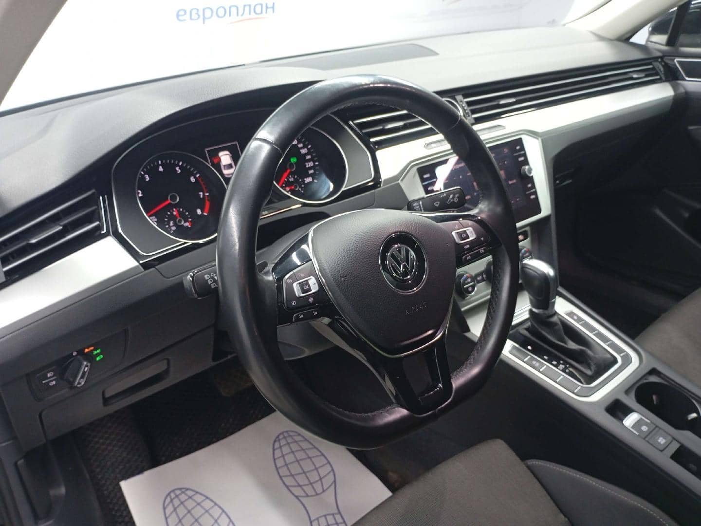 Volkswagen Passat,  159 889 км, 2018 года в лизинг