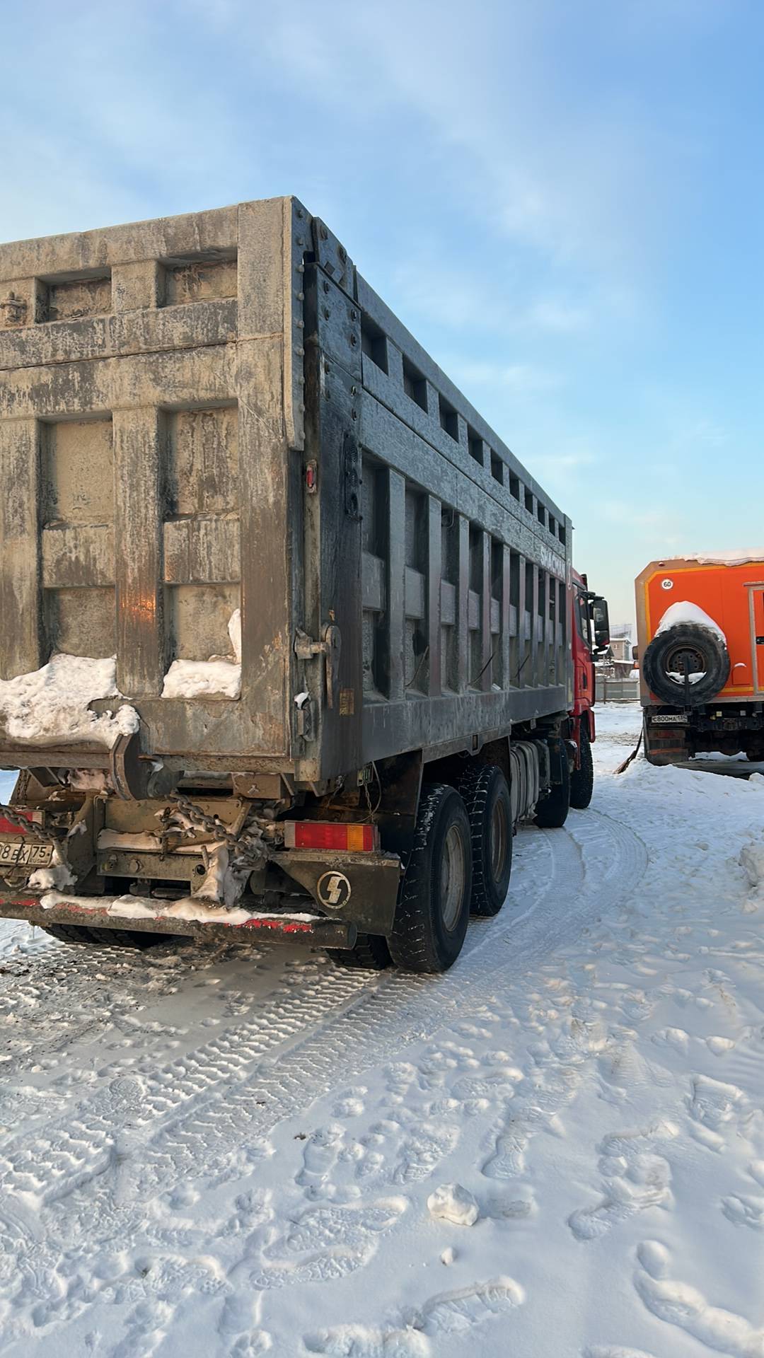 Shacman SX33186W366C,  181 491 км, 2022 года в лизинг