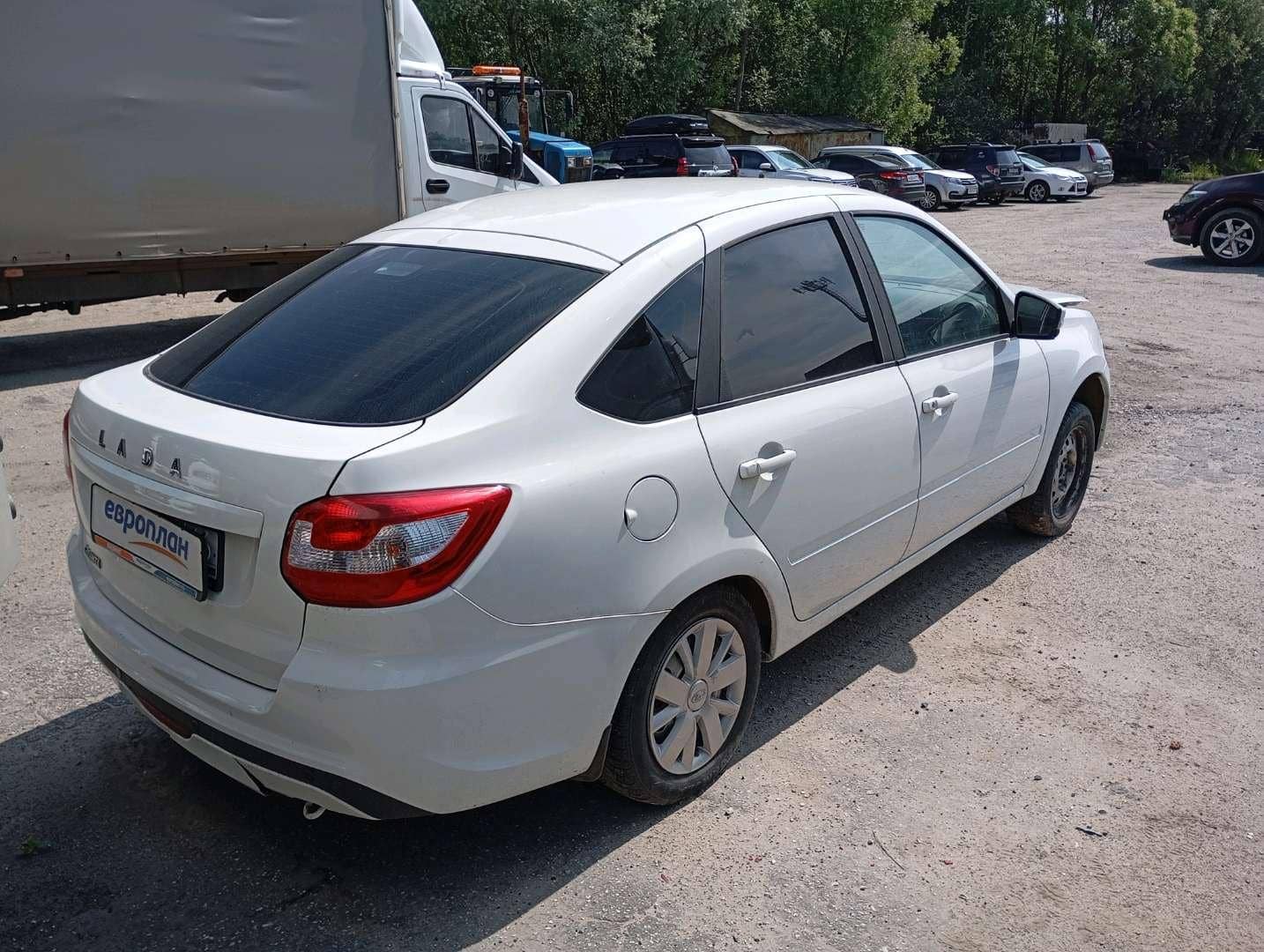 Lada Granta лифтбек, 2023 года в лизинг
