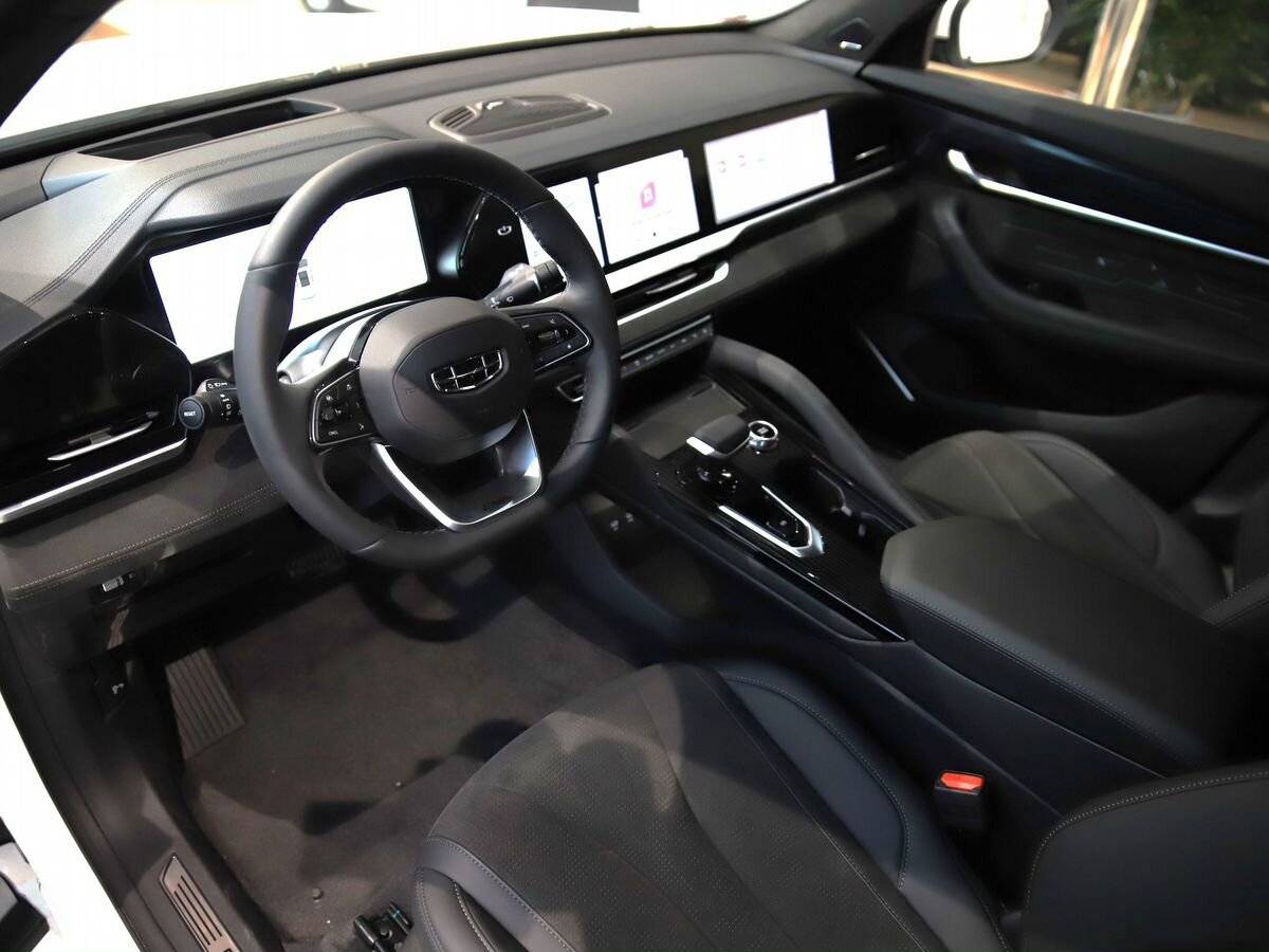 Geely Monjaro Flagship 2.0T (238 hp) 8AT 4WD