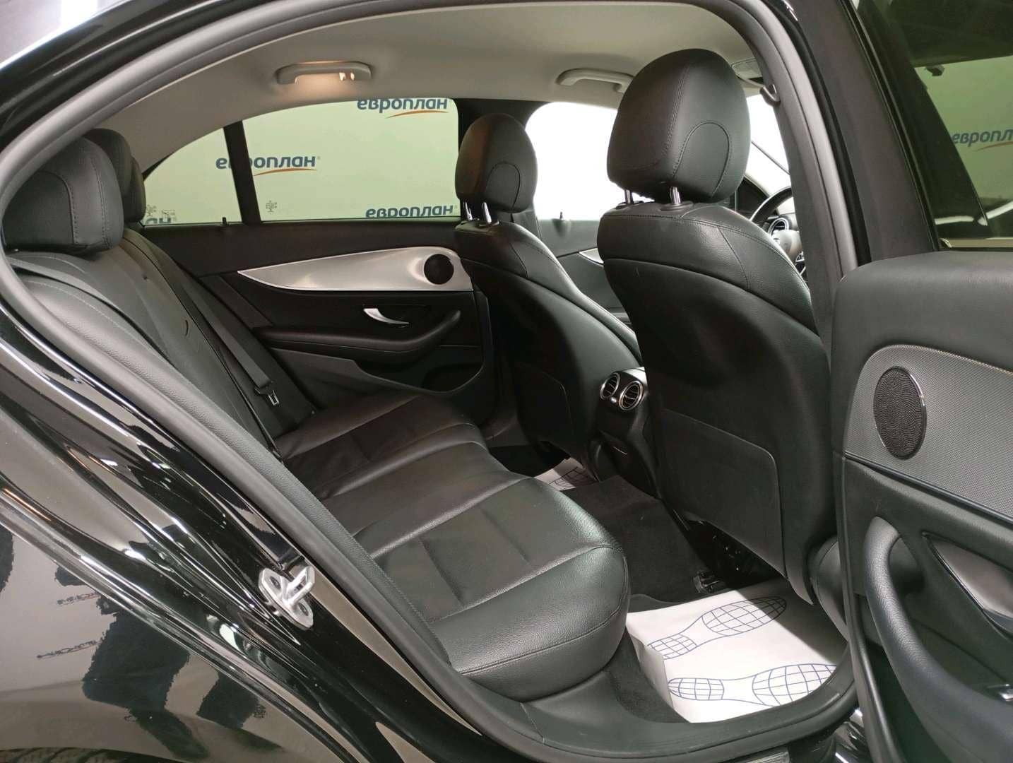 Mercedes-Benz E седан,  184 303 км, 2020 года в лизинг