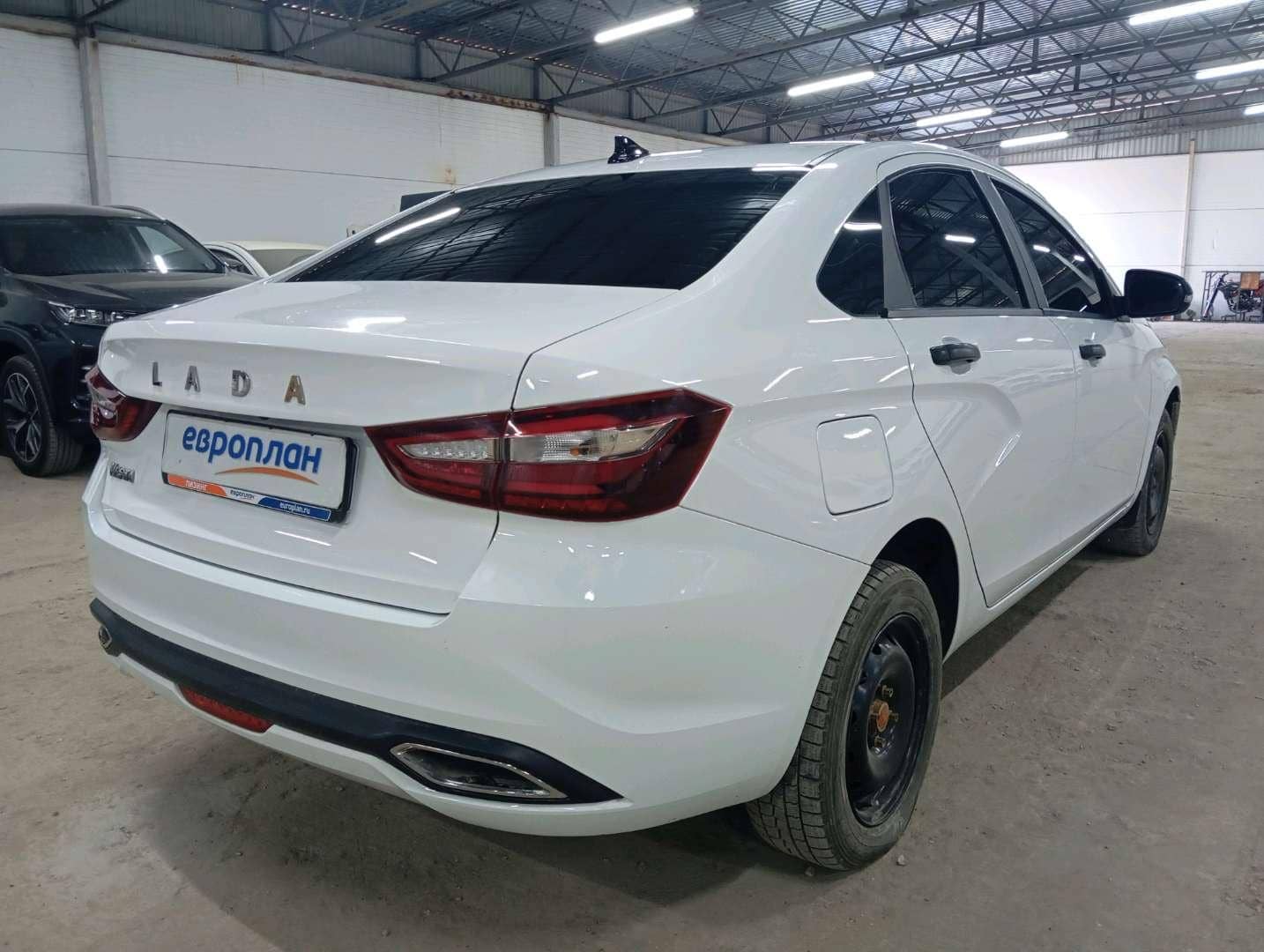Lada Vesta седан,  84 633 км, 2023 года в лизинг