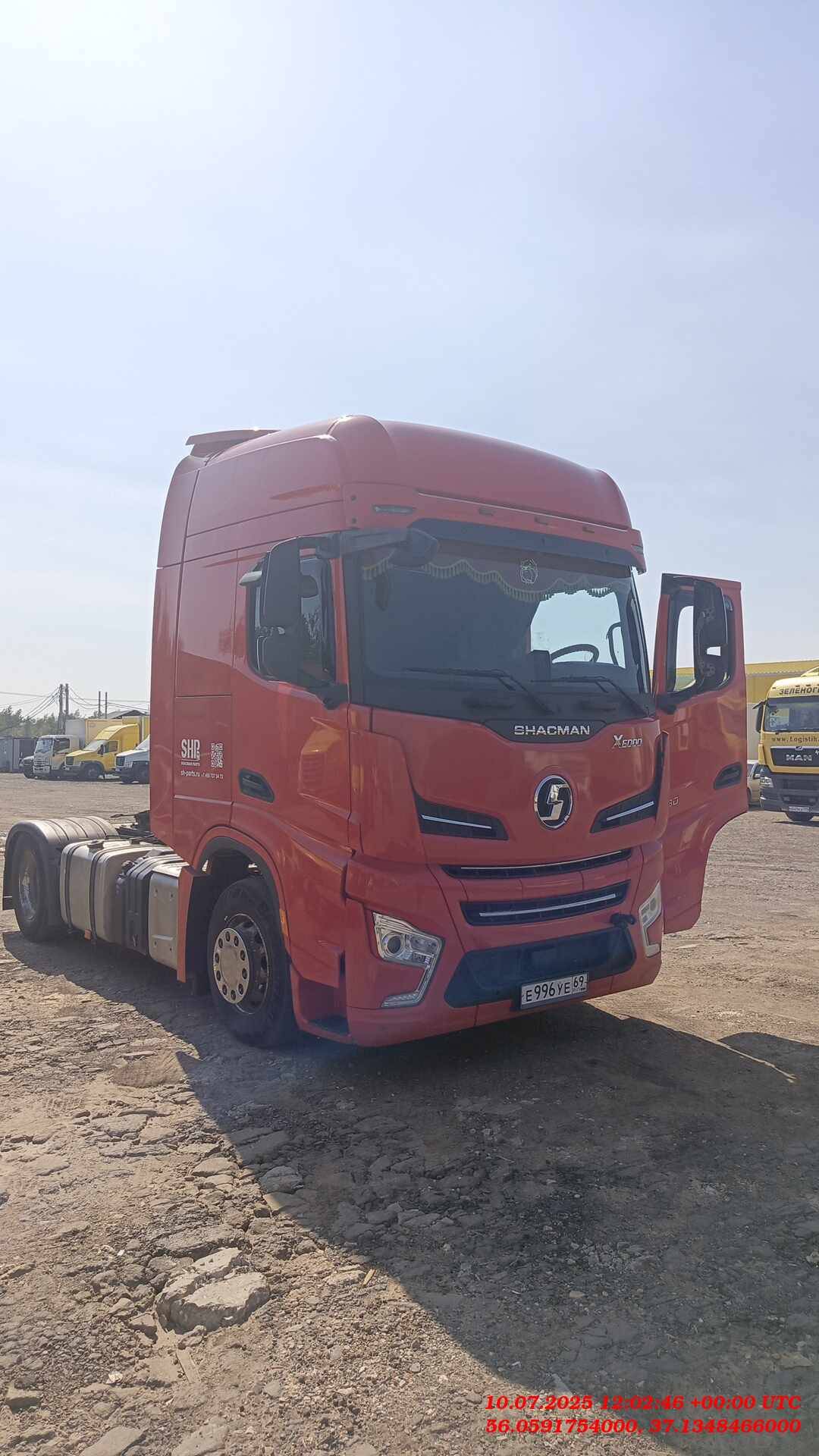 Shacman SX4188YY381