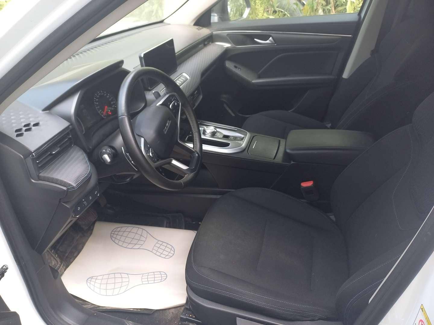 Haval Jolion,  128 209 км, 2024 года в лизинг