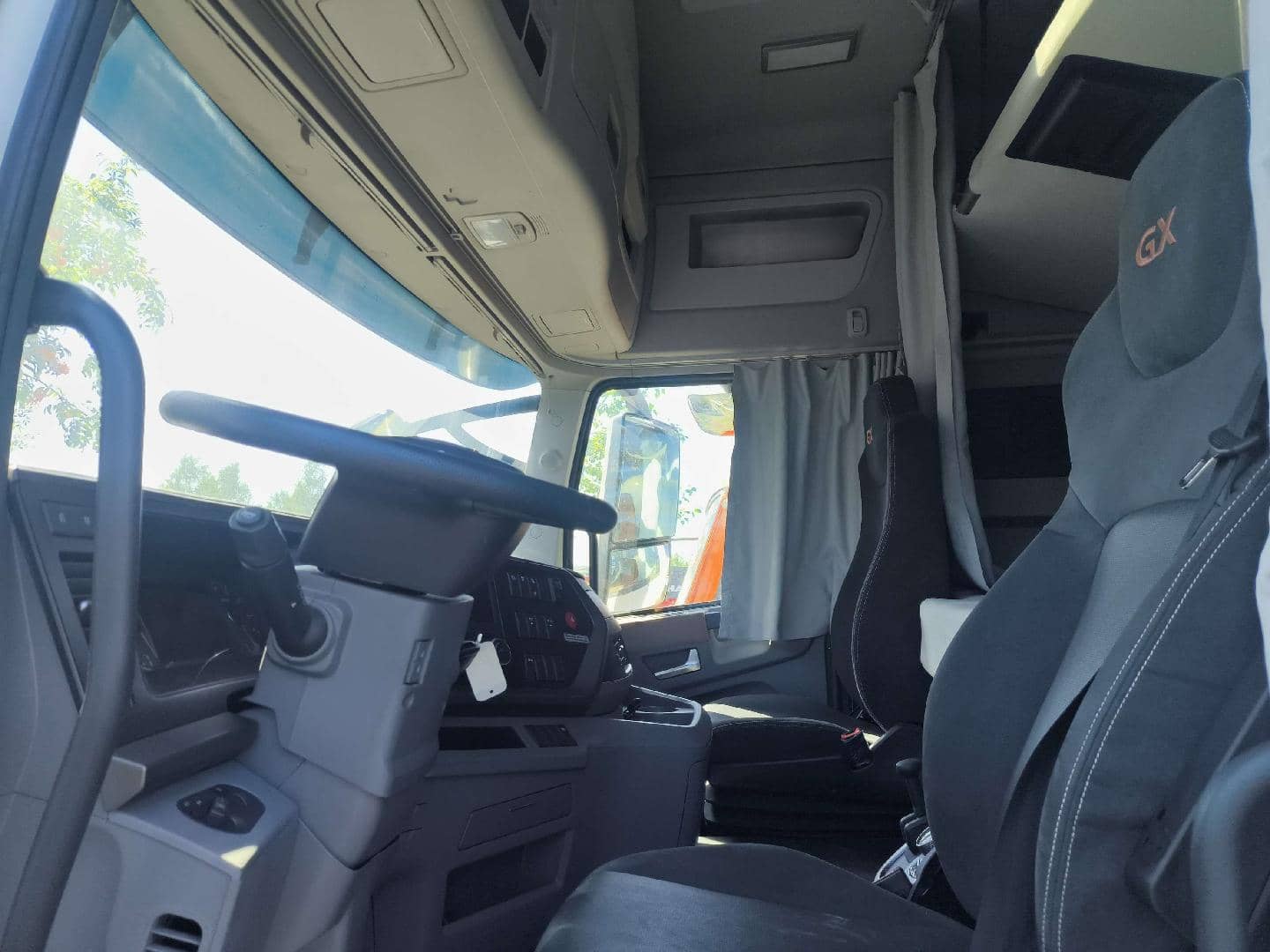 DongFeng GX DFH4180 4x2,  98 944 км, 2024 года в лизинг