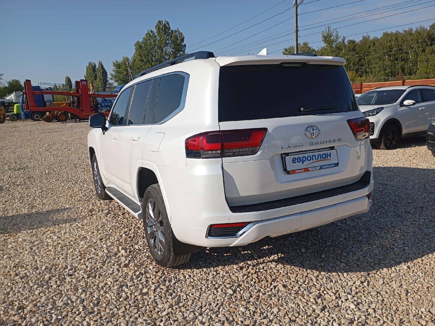 Toyota Land Cruiser 300,  31 213 км, 2024 года в лизинг