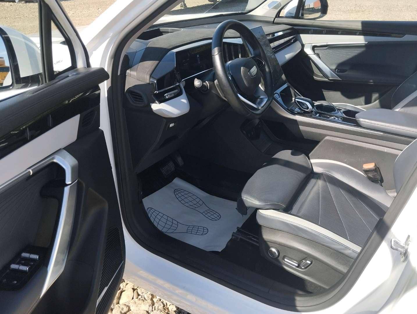 Geely Atlas,  59 200 км, 2024 года в лизинг