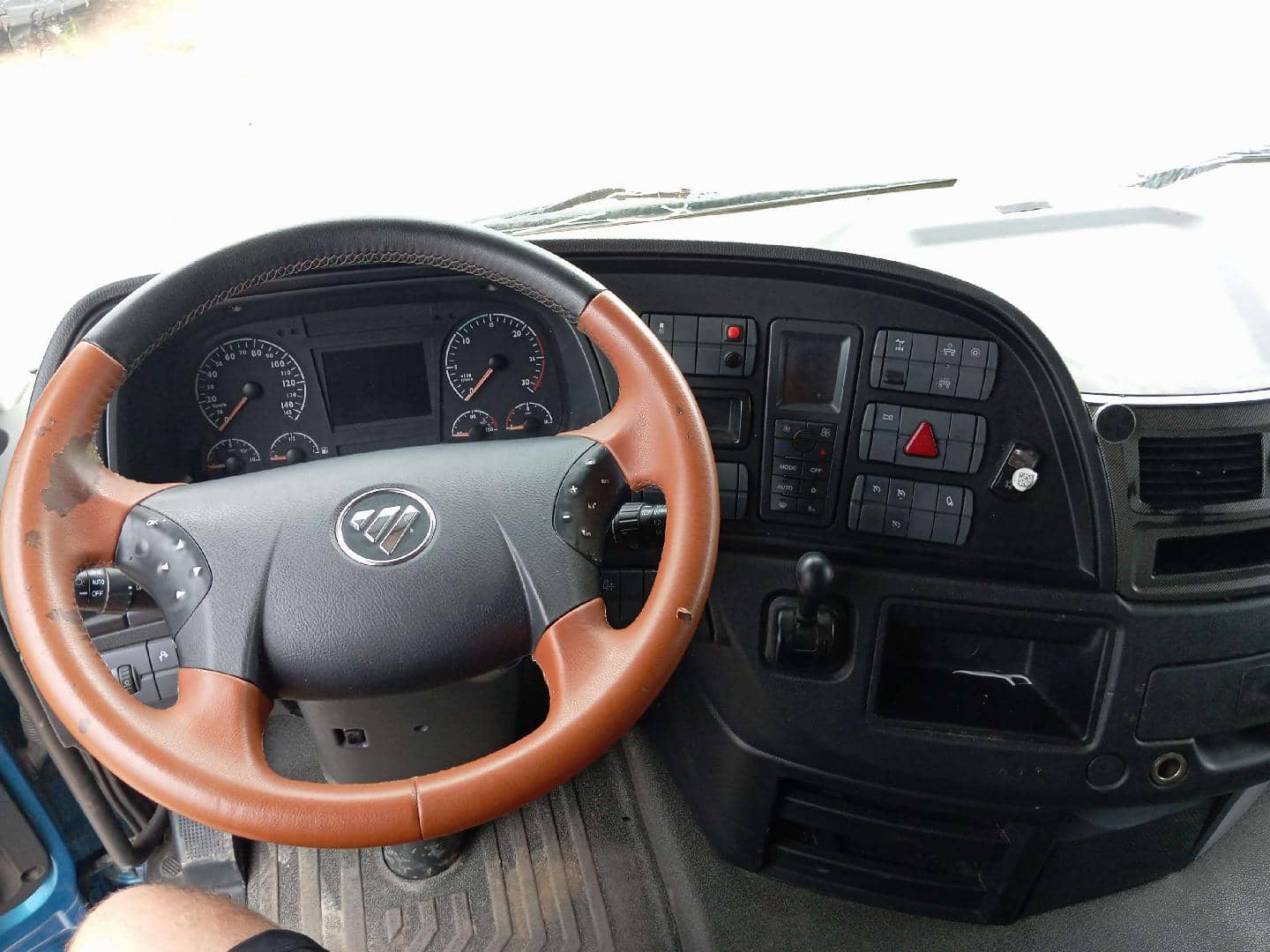 Foton AUMAN EST R 1846 AMT,  346 669 км, 2023 года в лизинг