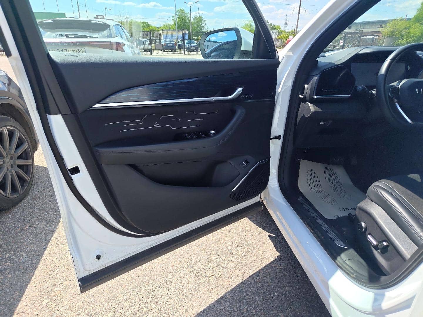 Geely Monjaro,  84 616 км, 2024 года в лизинг