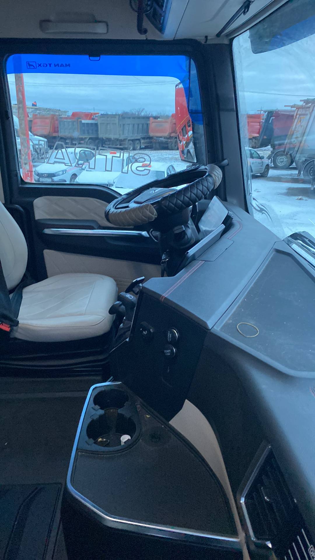 Sitrak C7H MAX ZZ4186V391HE,  185 768 км, 2023 года в лизинг