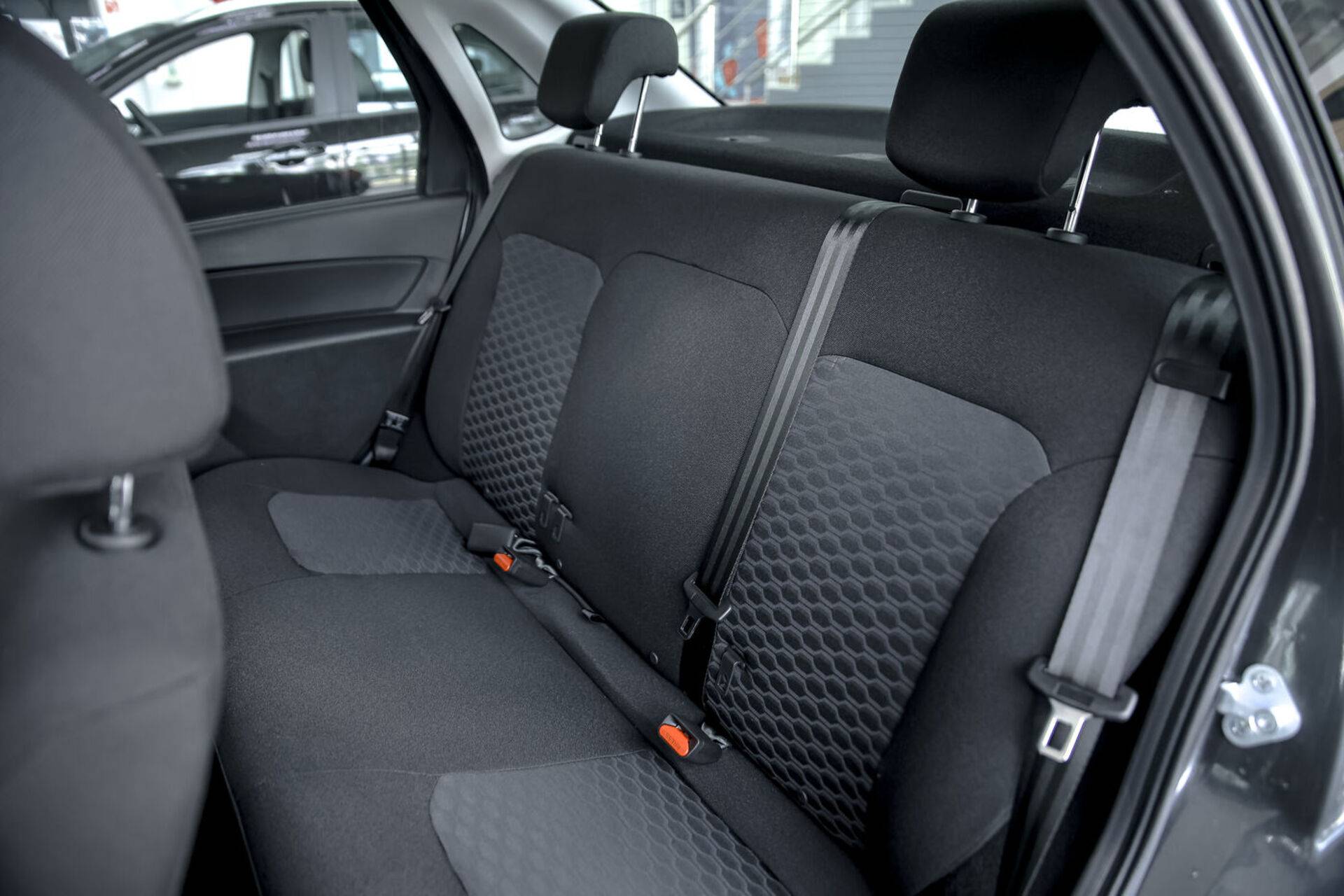 Lada Granta седан Comfort 24 1.6 106hp 5MT