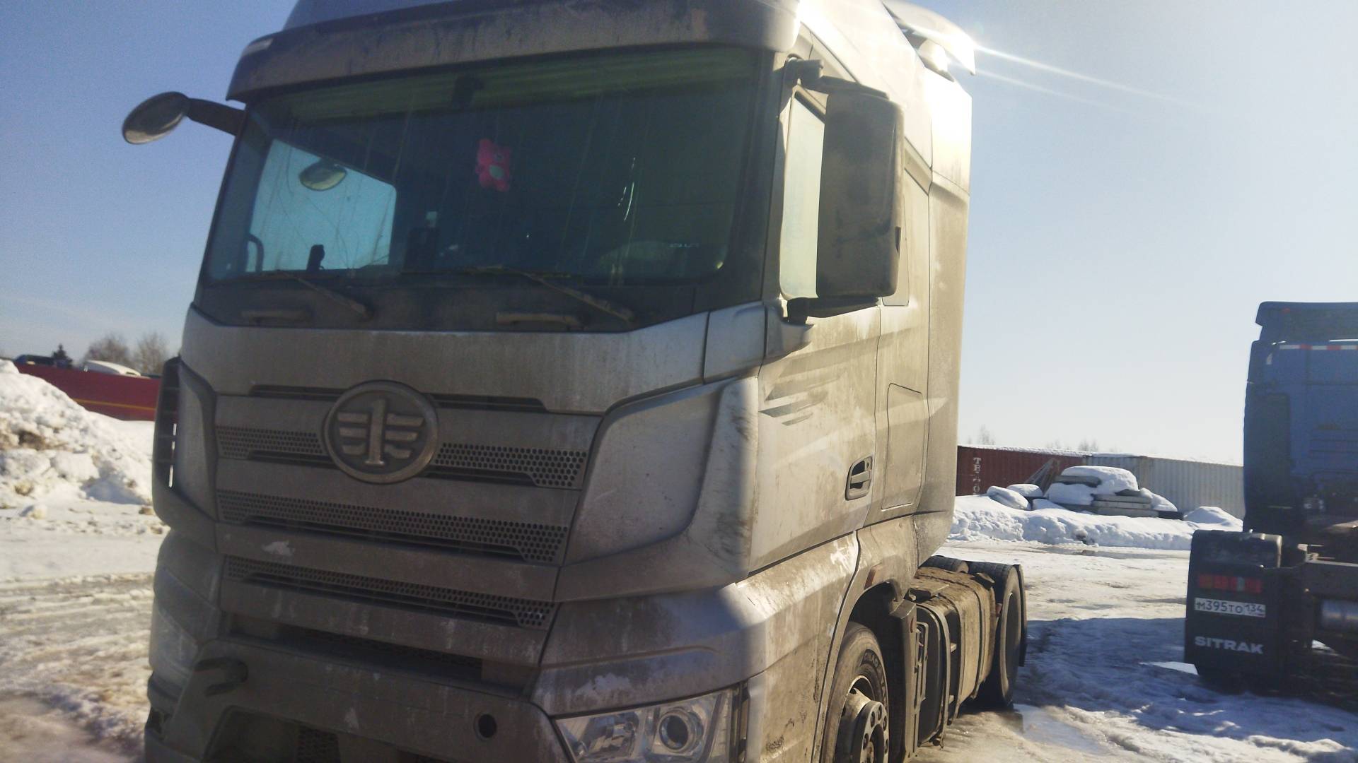 FAW CA4180P77K25E5 4x2,  231 026 км, 2023 года в лизинг