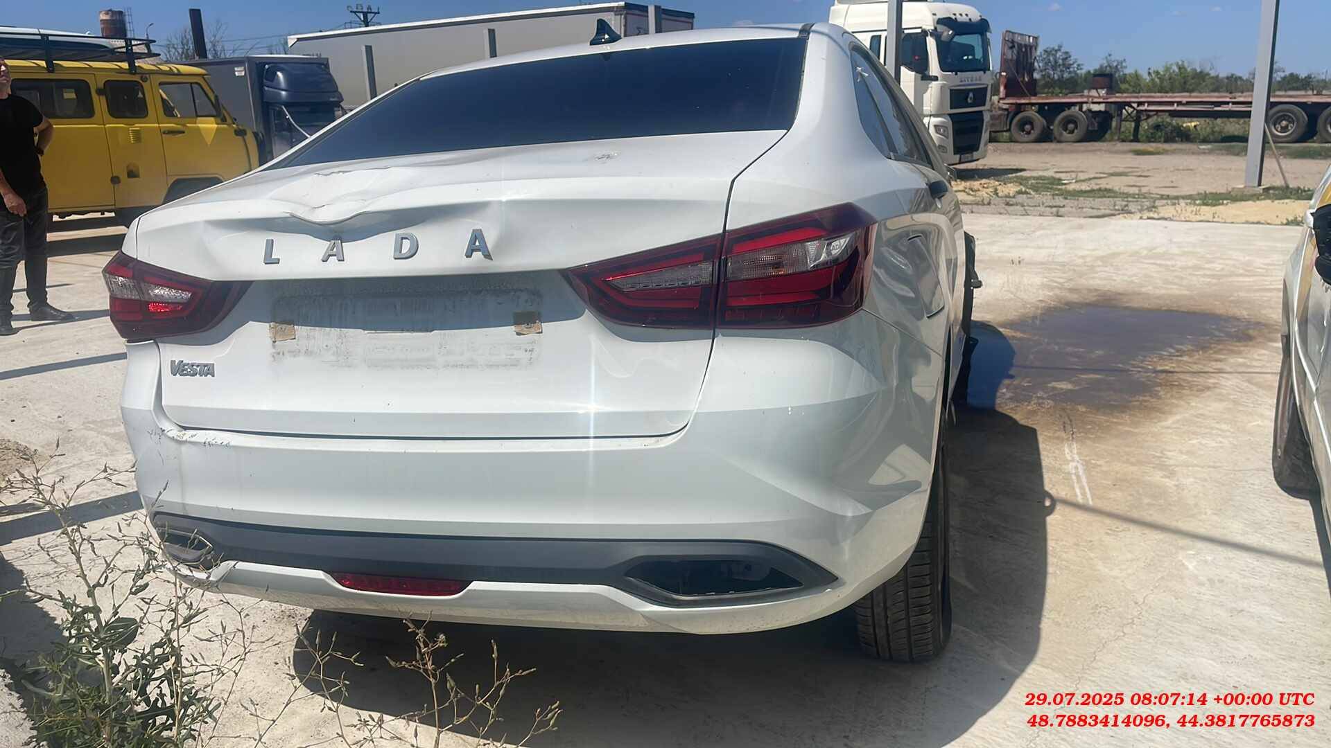 Lada Vesta седан,  50 000 км, 2023 года