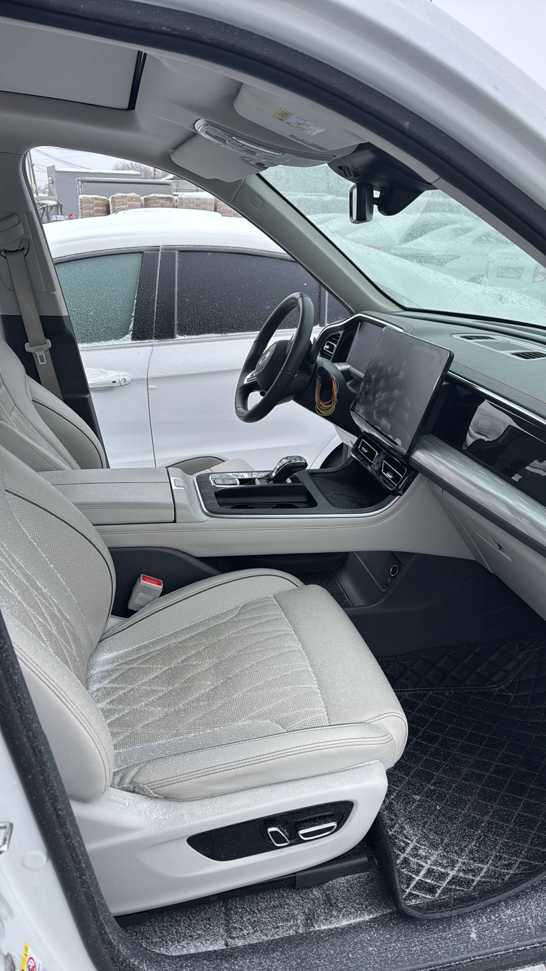 GAC GS8,  24 000 км, 2024 года