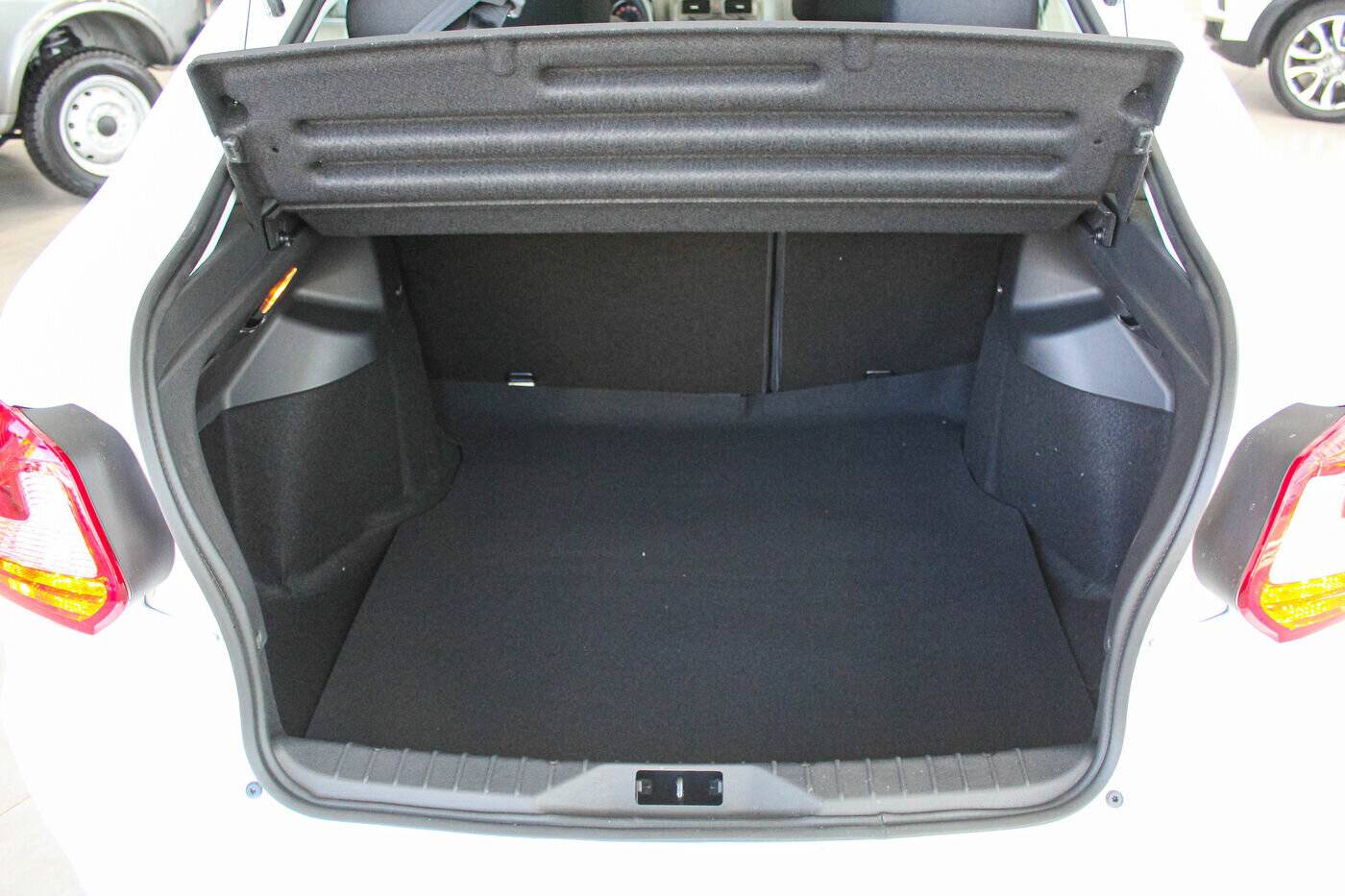 Lada Granta седан Comfort 1.6 90hp 5MT