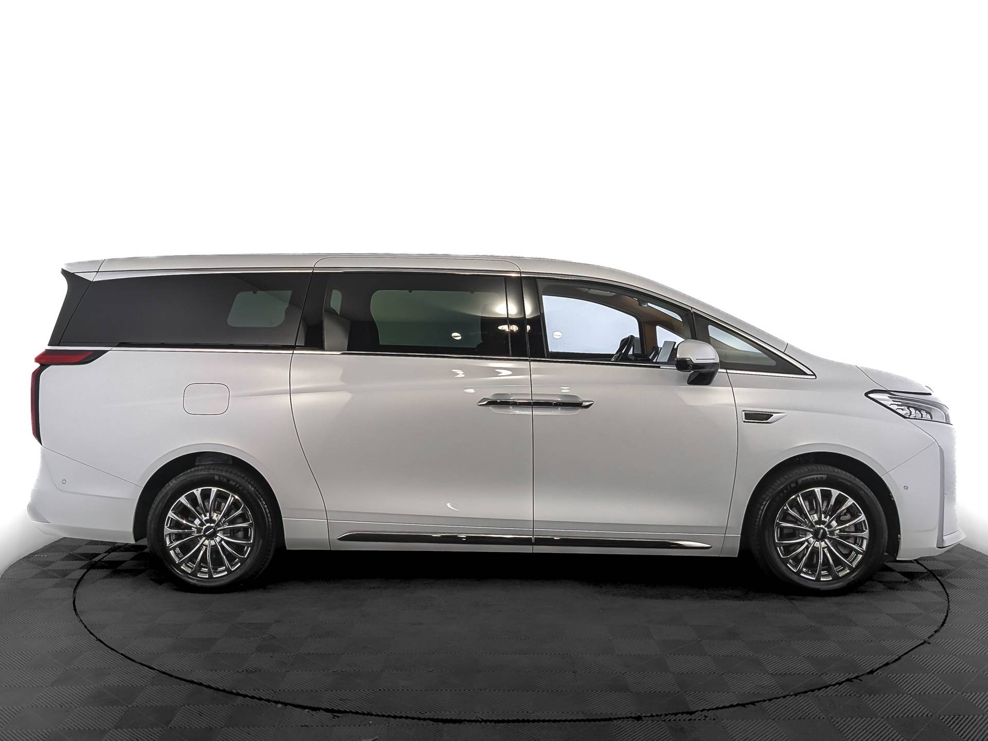 Wey 80 PHEV 1.5 T DHT 4WD Business Lounge