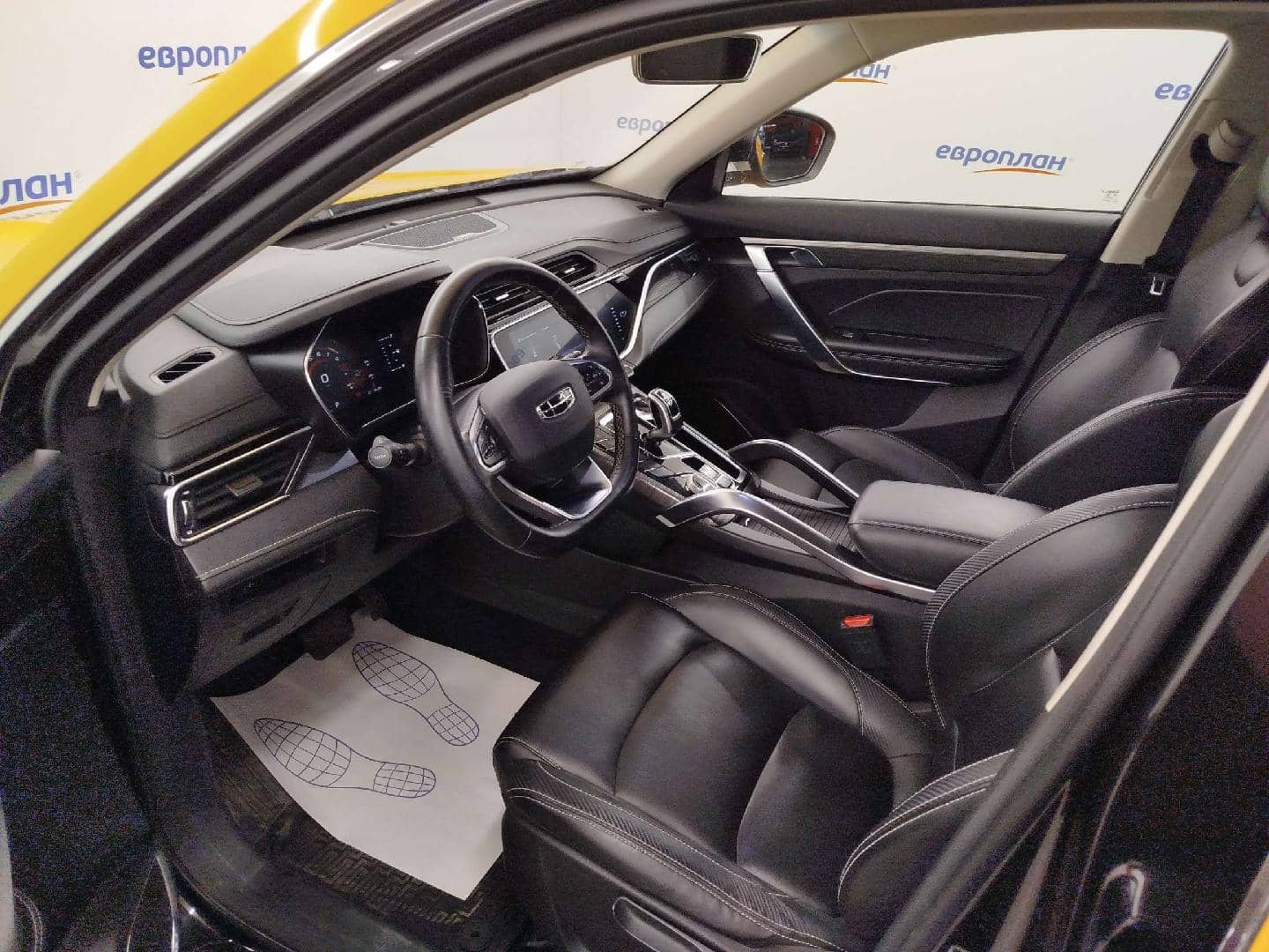 Geely Atlas Pro,  186 024 км, 2023 года в лизинг