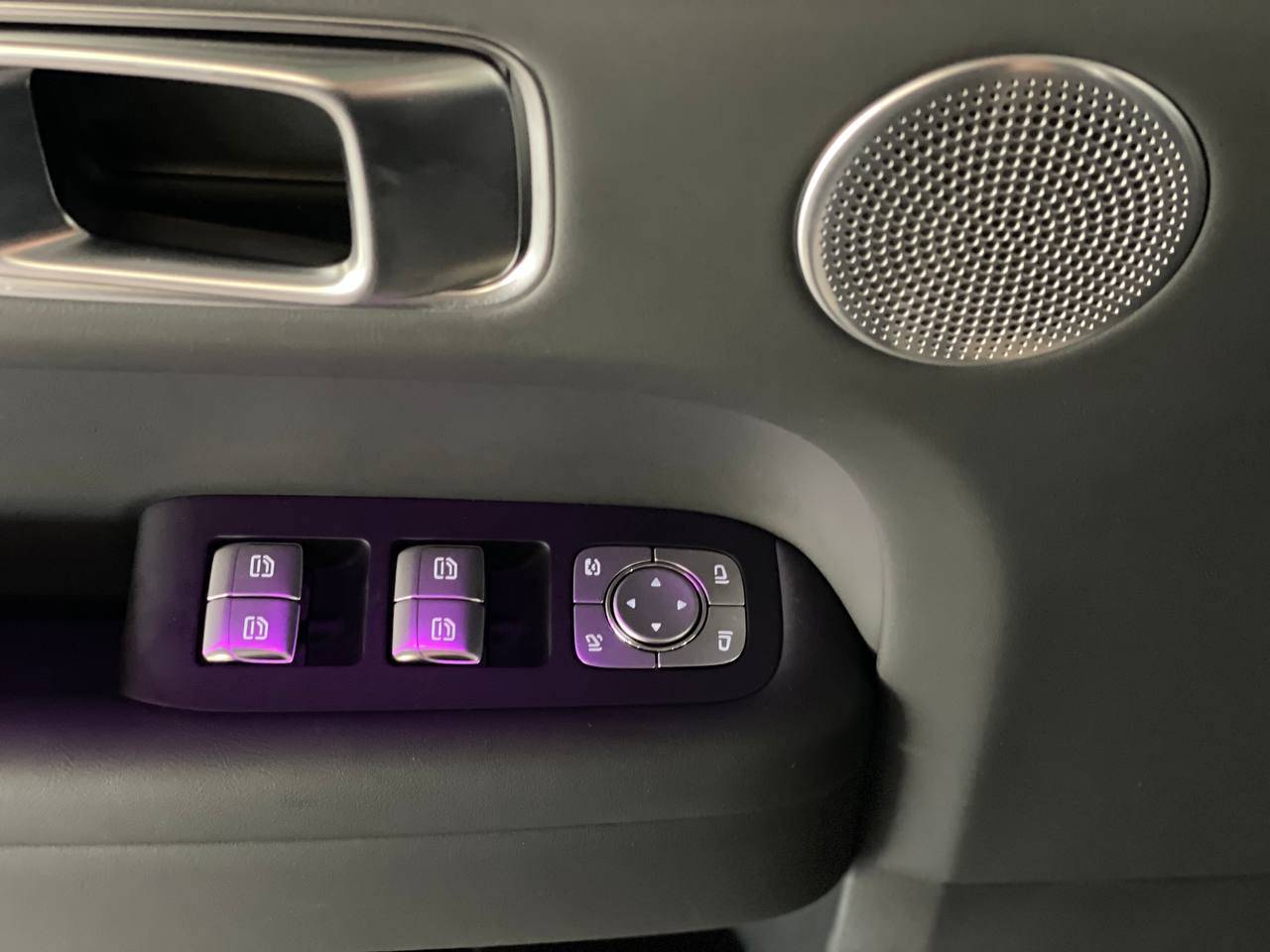 Lixiang Л6 (L6) Про (Pro)