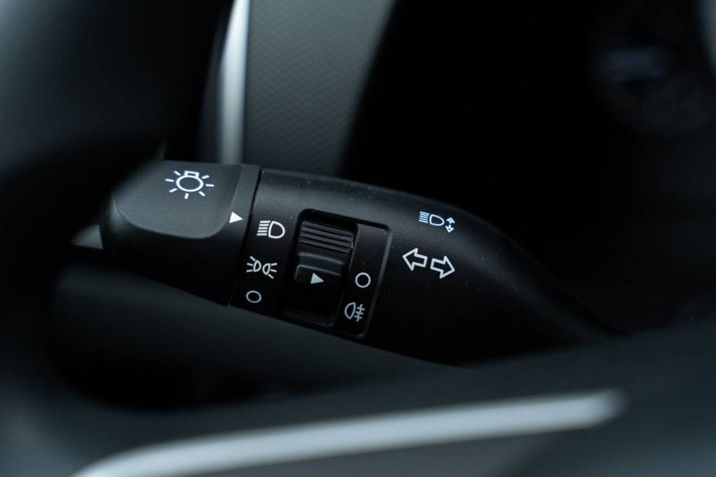 Solaris HC Classic 1.6 6AT 2WD