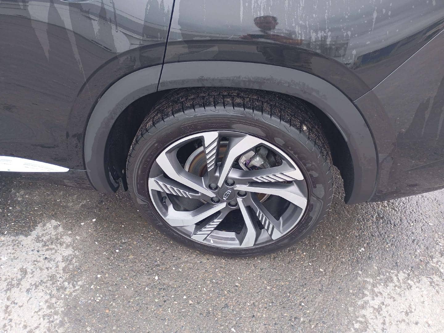 Geely Monjaro,  62 354 км, 2024 года в лизинг