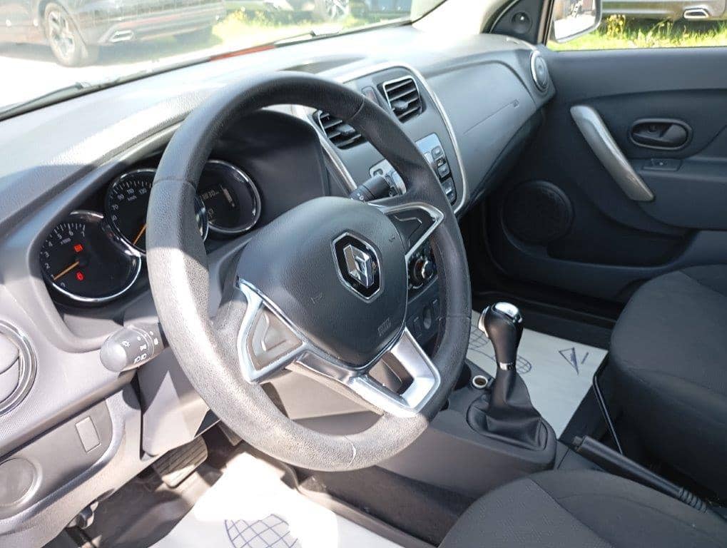 Renault Logan II,  173 830 км, 2020 года в лизинг