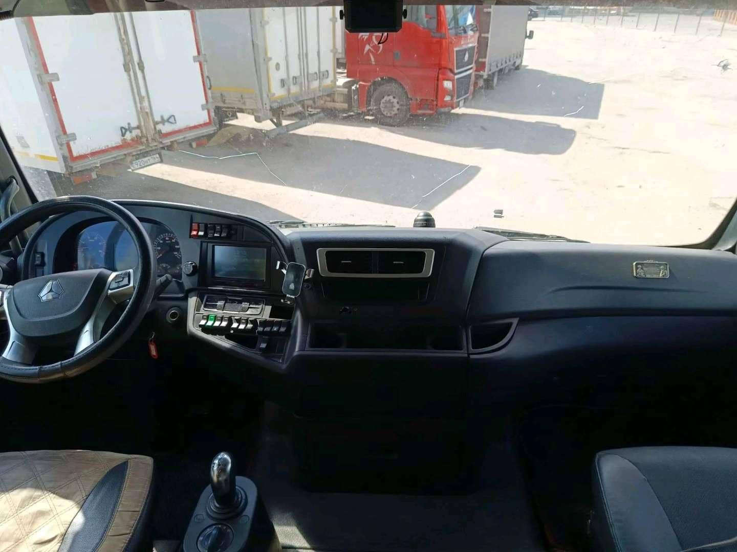 Sitrak C7H 4x2 ZZ4186V361HE,  730 348 км, 2022 года в лизинг