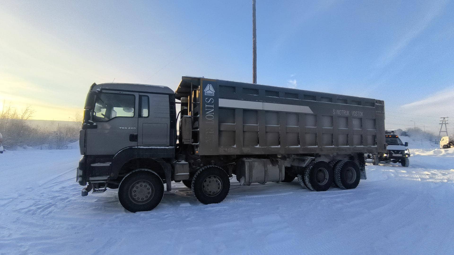 HOWO ZZ3317V386GE1 8х4,  220 746 км, 2022 года в лизинг