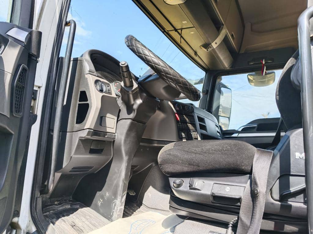 MAN TGX 18.500 4X2 LLS,  768 658 км, 2019 года в лизинг