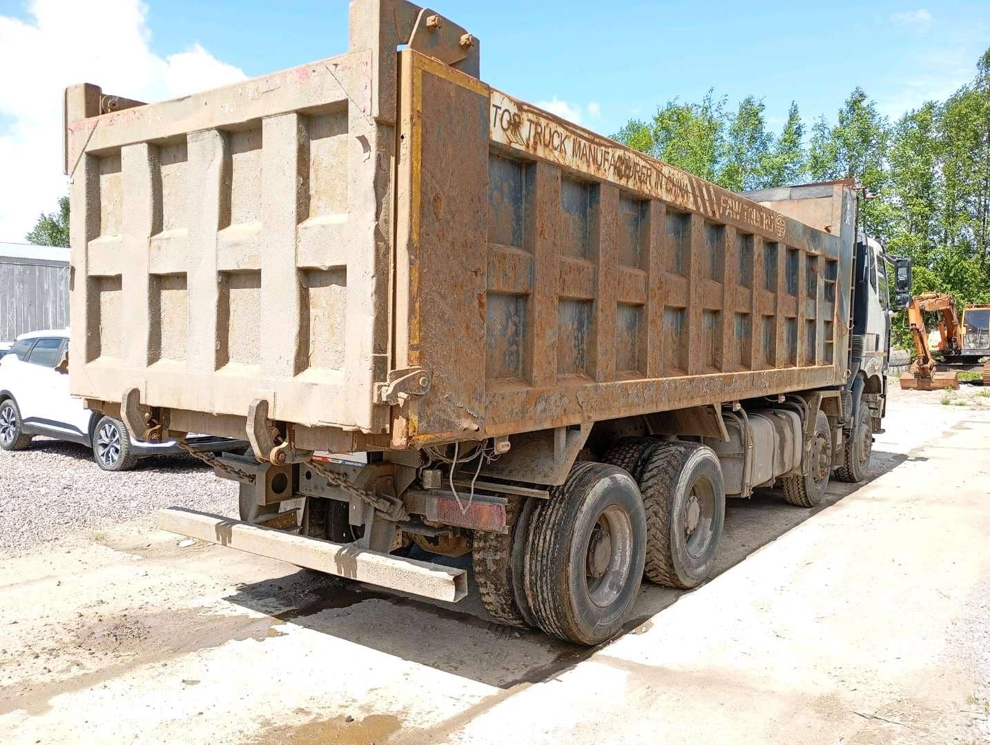 FAW CA3310P66K24T4E4 8x4 (E4),  222 669 км, 2022 года в лизинг
