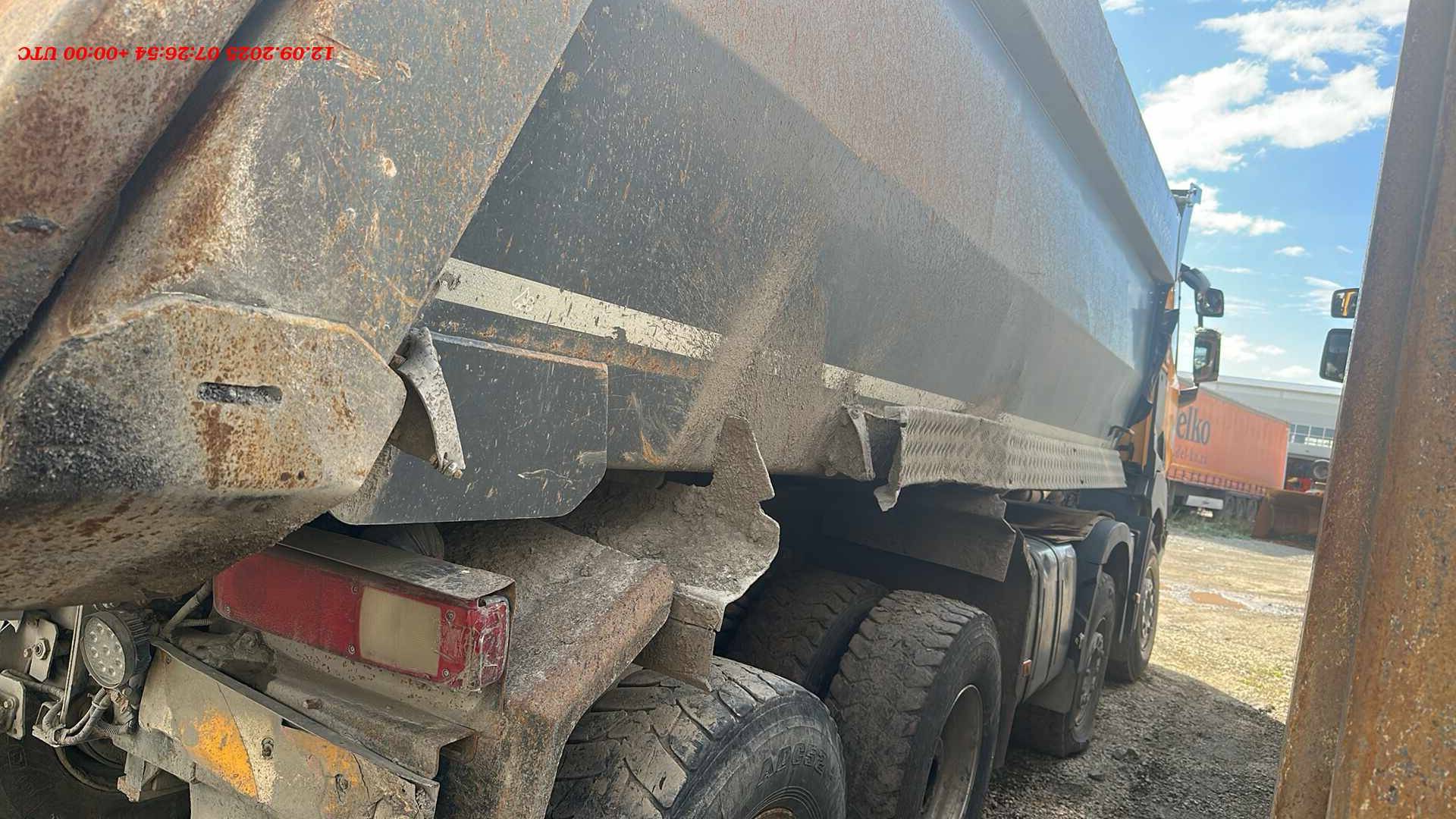 Renault K 430 8X4 (Day cab),  500 000 км, 2020 года в лизинг