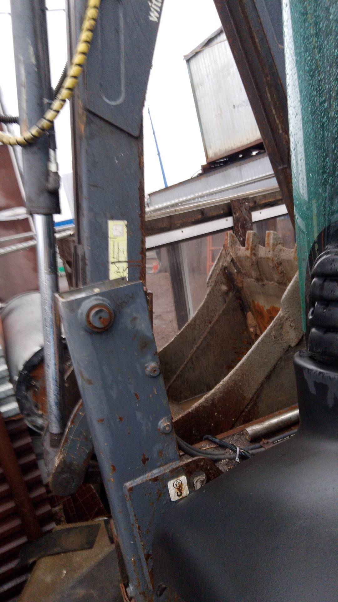 TEREX TLB 825-RM,  10 км, 2013 года в лизинг