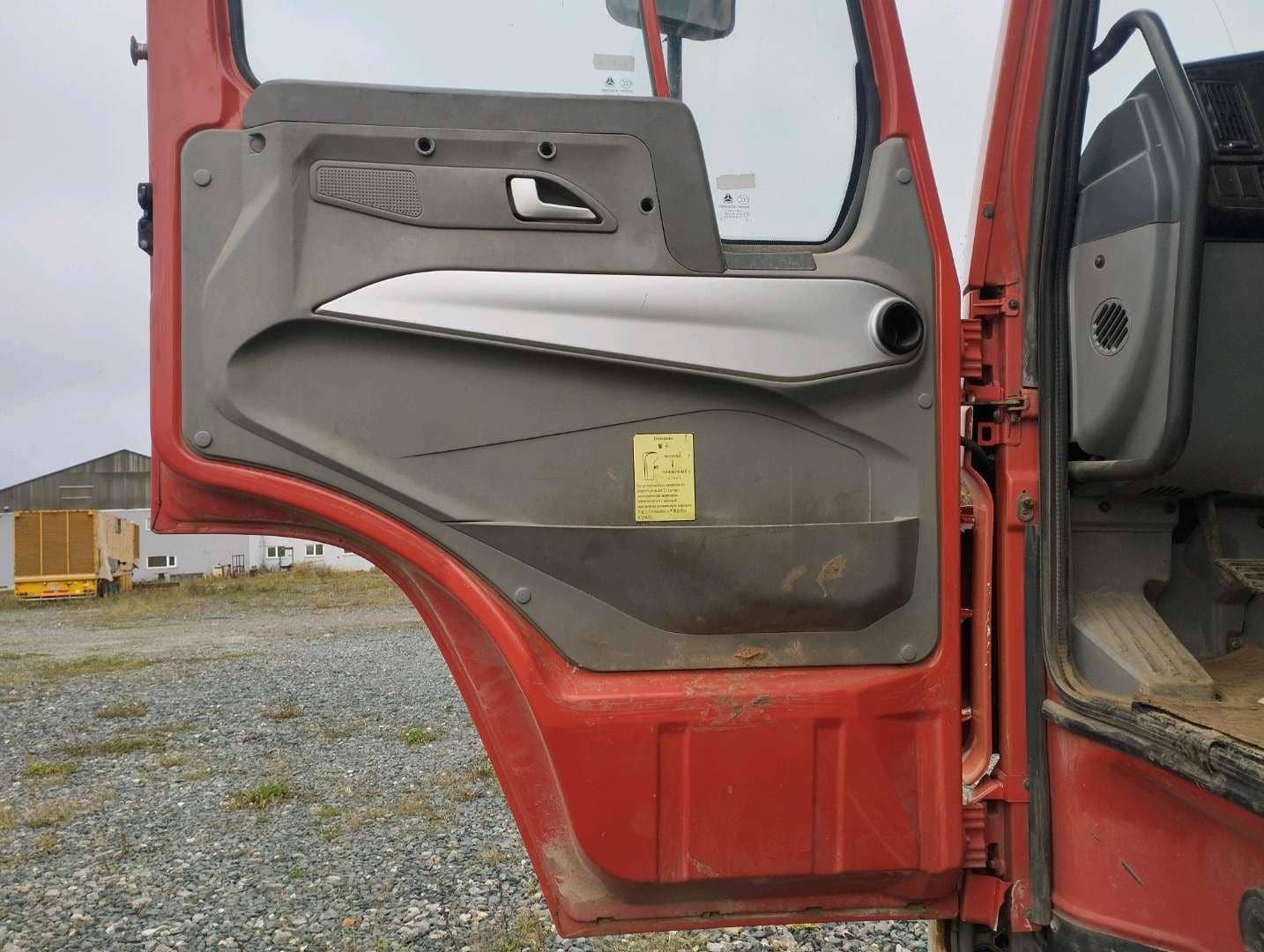 HOWO ZZ3407S3867E 8x4,  250 000 км, 2021 года в лизинг