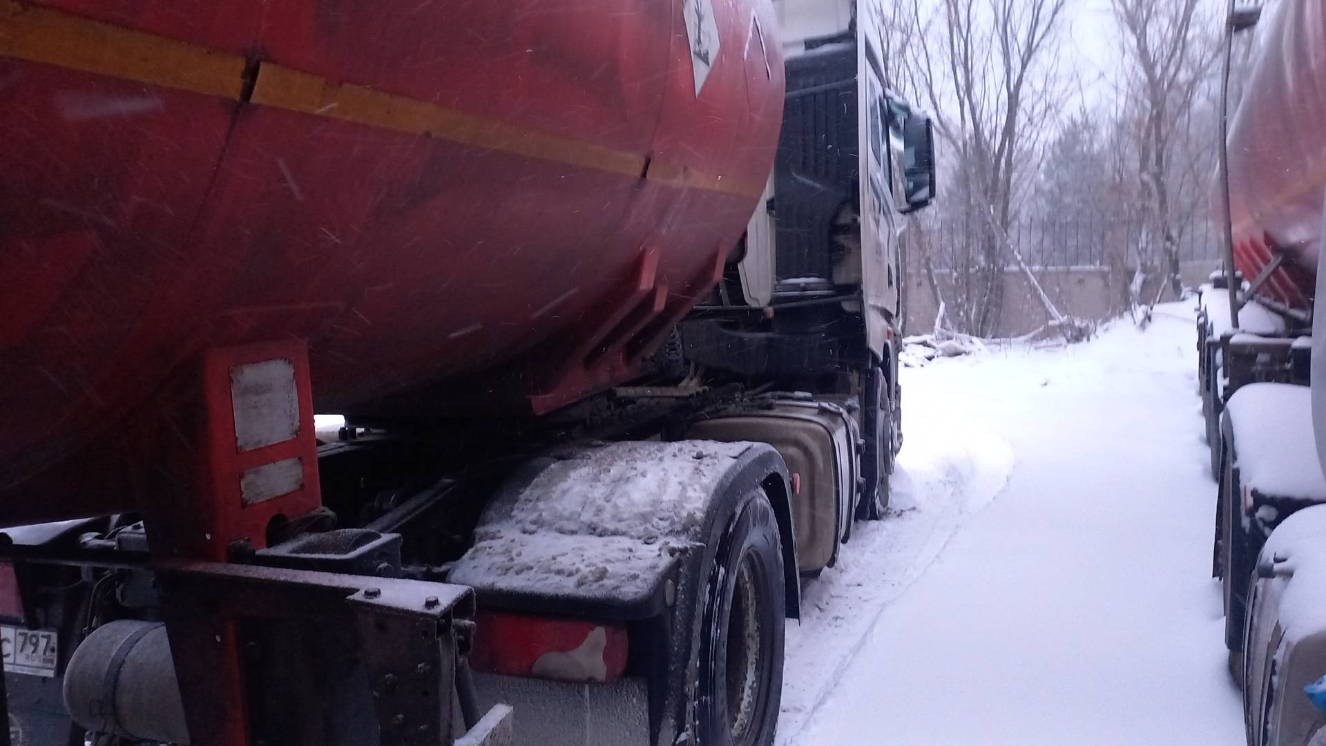 FAW CA4180P77K25E5 4x2,  222 483 км, 2023 года в лизинг