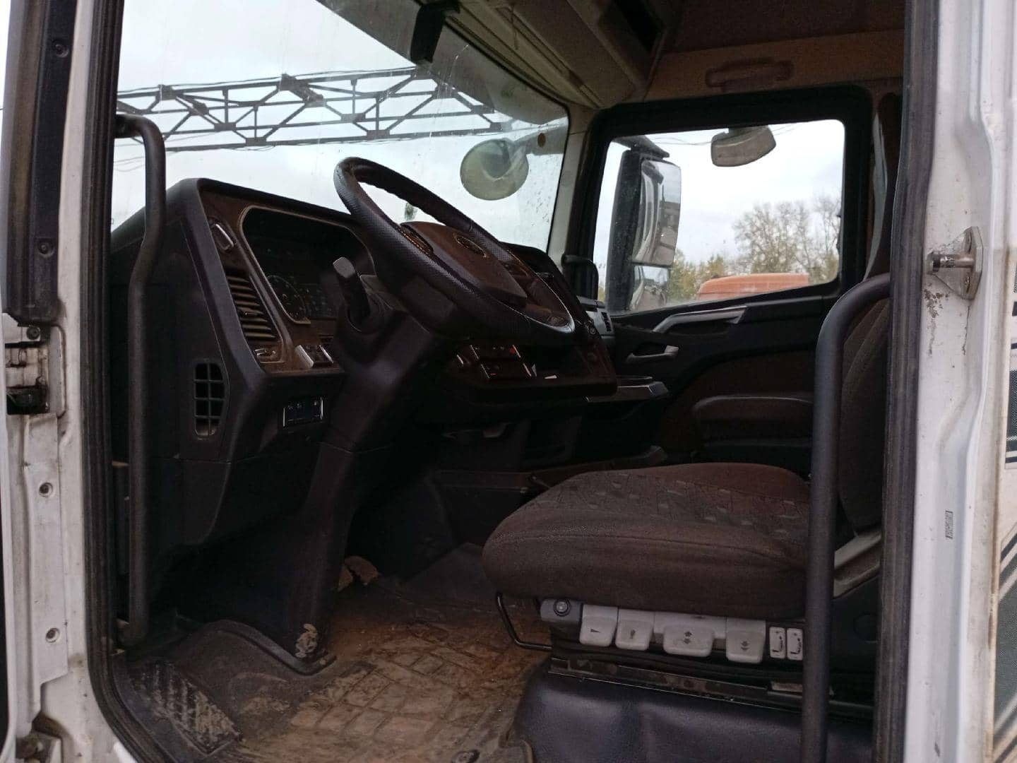 FAW CA4180P77K25E5 4x2,  288 883 км, 2024 года в лизинг