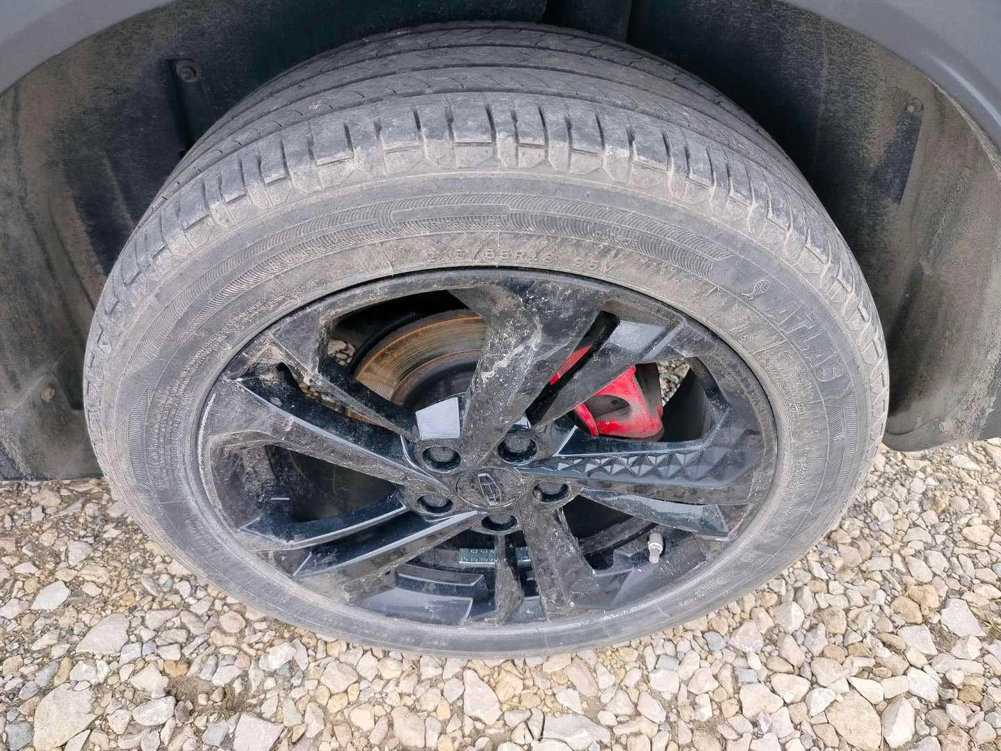 Geely Coolray,  58 526 км, 2023 года в лизинг