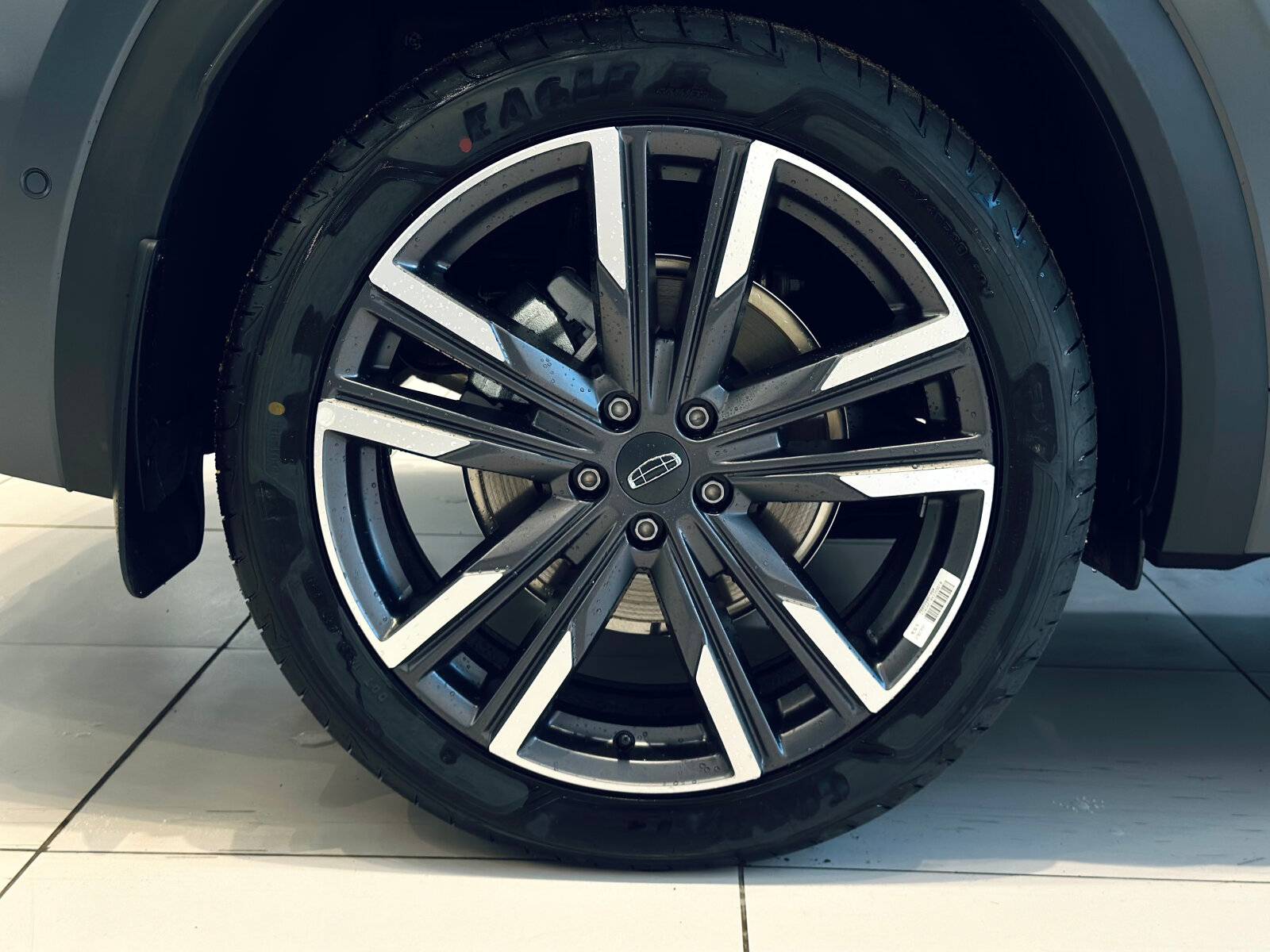 Geely Monjaro Flagship 2.0T (238 hp) 8AT 4WD