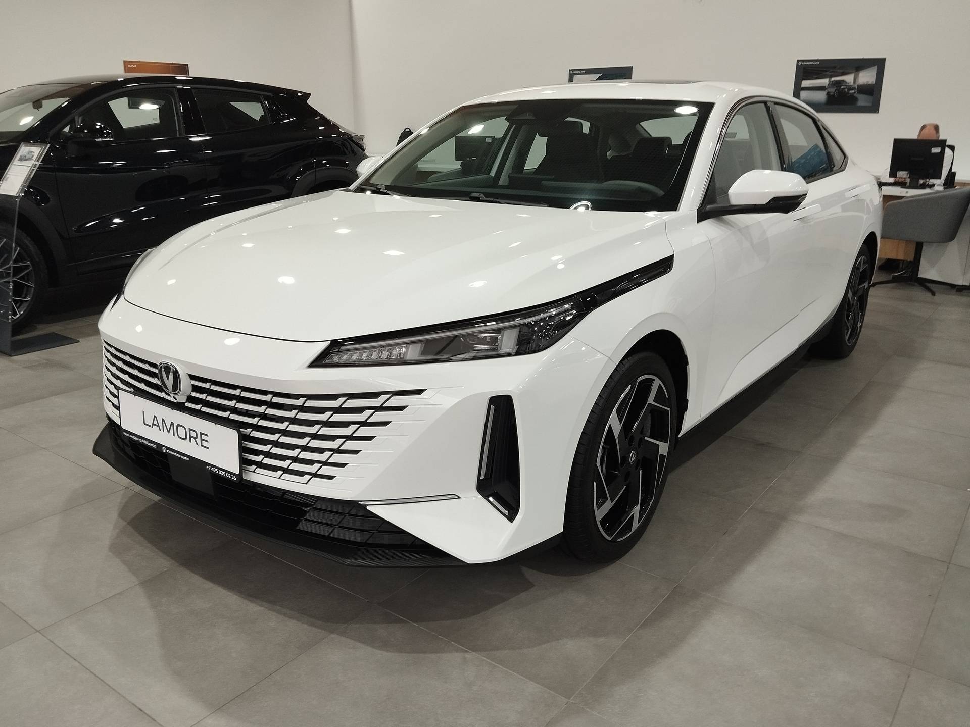 Changan Lamore Tech 1.5 DCT 180hp 2WD 