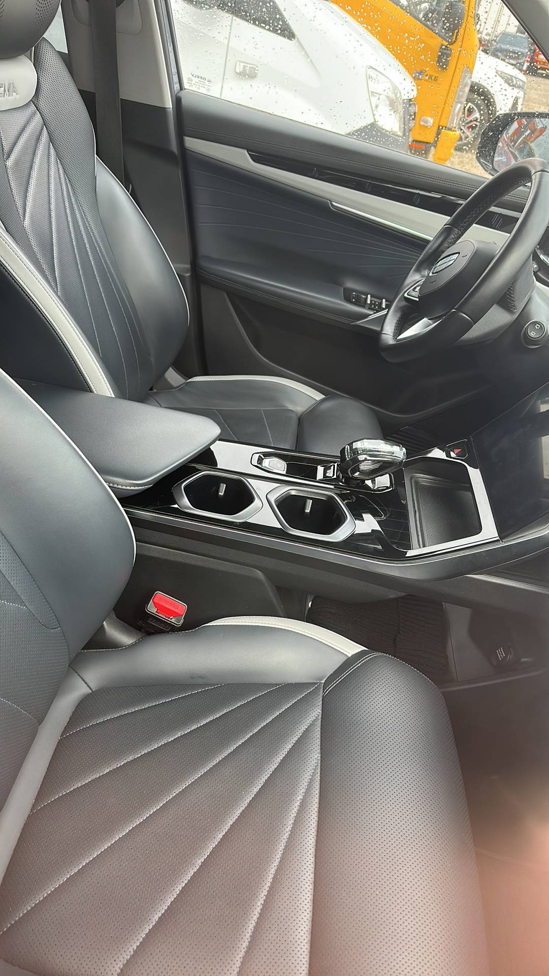 Geely Atlas,  116 164 км, 2024 года в лизинг