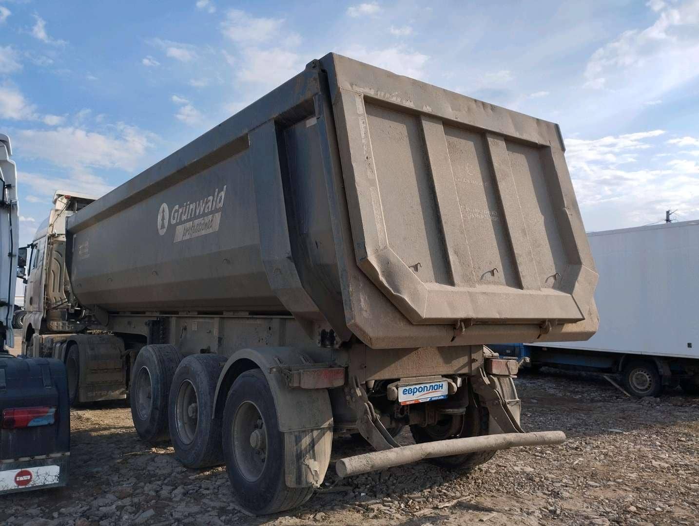 Grunwald Самосвальный TSt 34 (9453-0000010-50),  250 000 км, 2022 года в лизинг