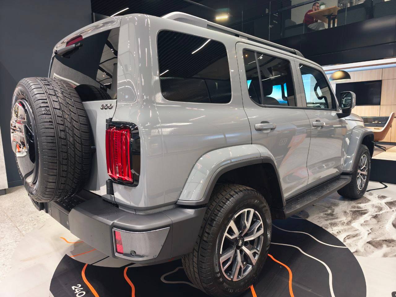 Tank 300 City Premium 2.0 8AT 4WD