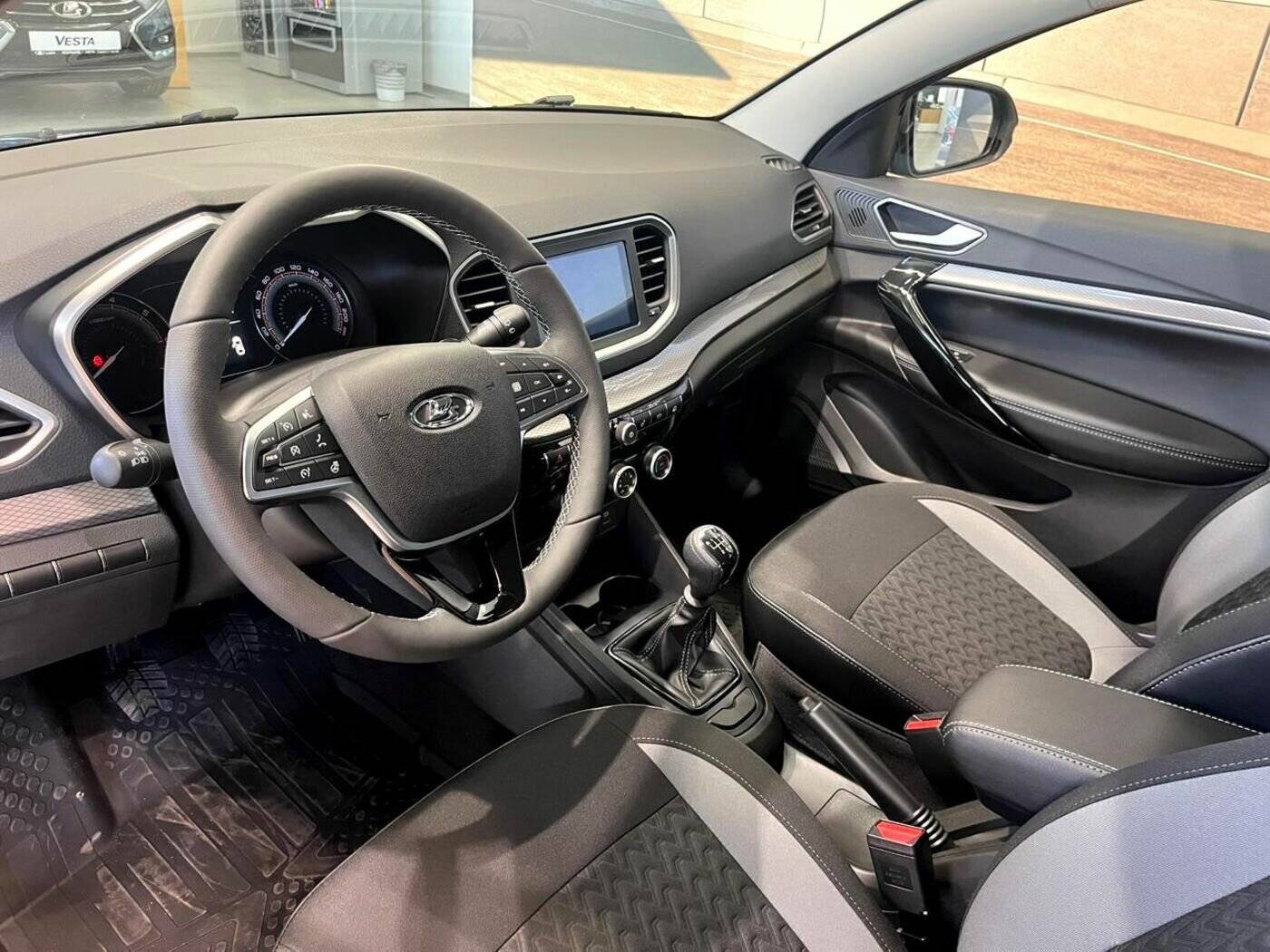 Lada Vesta седан Практик 1.6 106 л.с. МТ (Life)