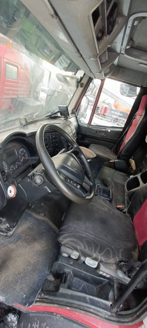 IVECO Trakker AT720T45WТ 6x6 (HI-ROAD),  433 000 км, 2017 года в лизинг