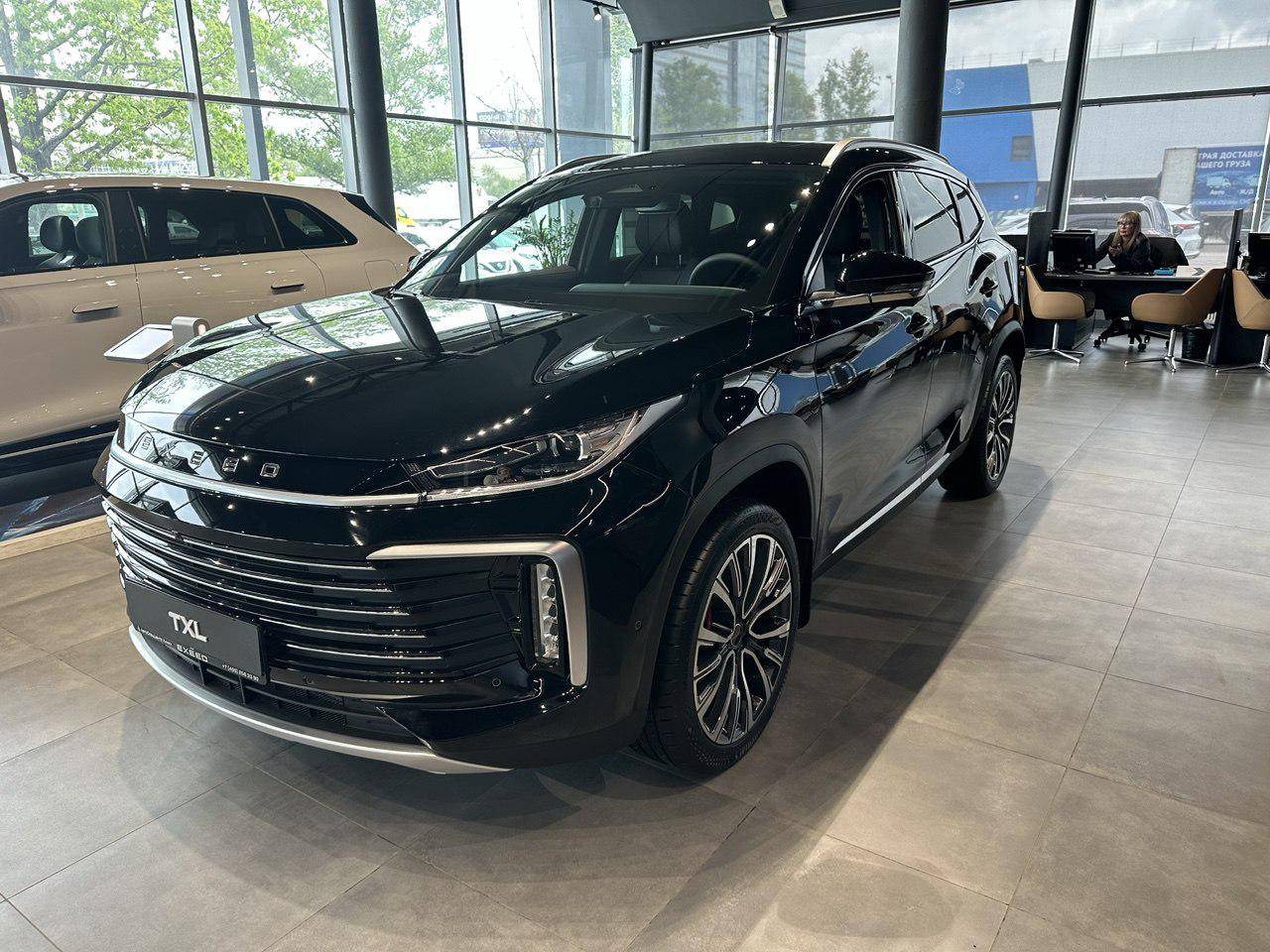 EXEED TXL Premium 2.0 TGDI 8AT AWD